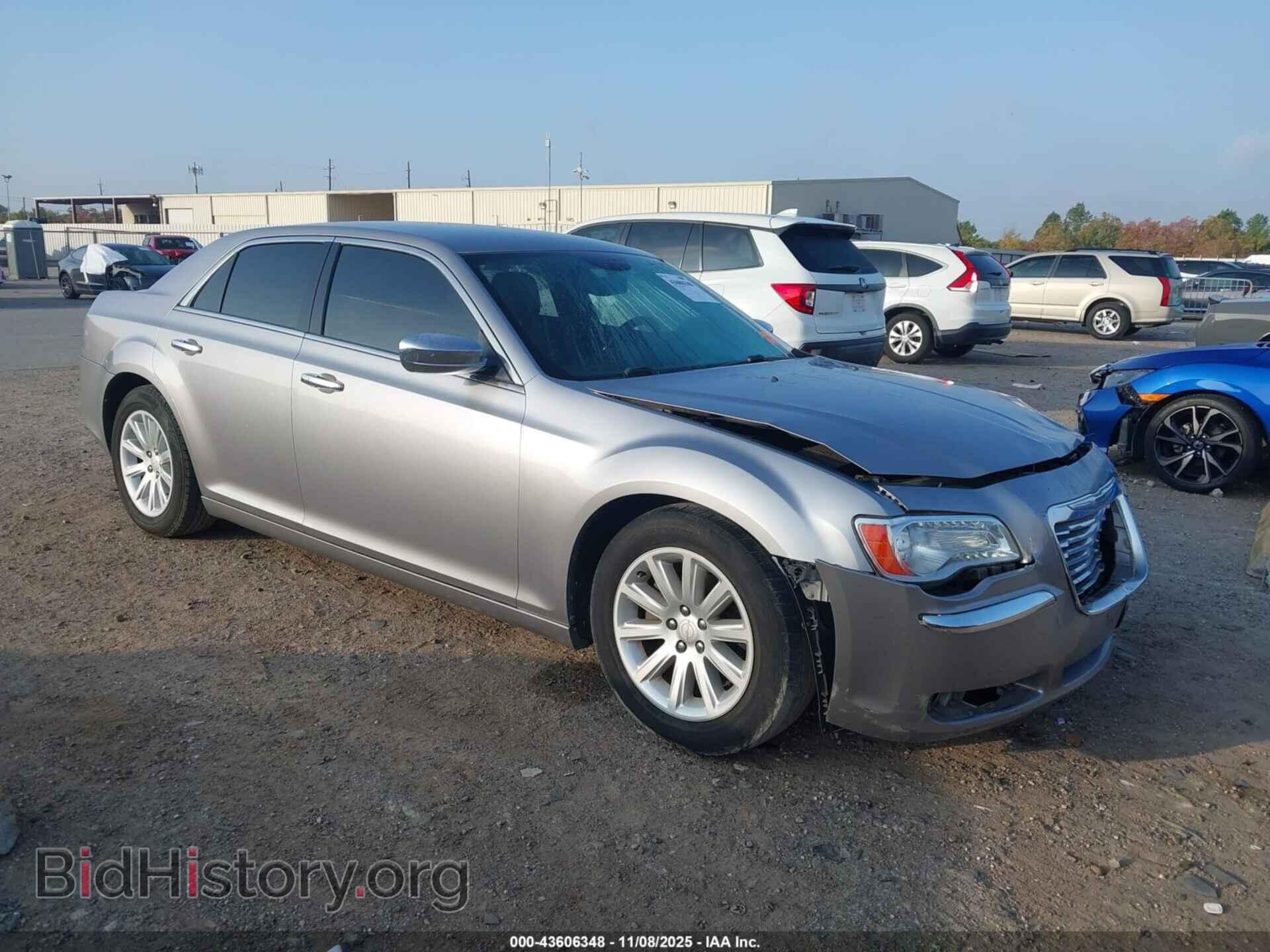 Фотография 2C3CCAEGXDH621266 - CHRYSLER 300C 2013