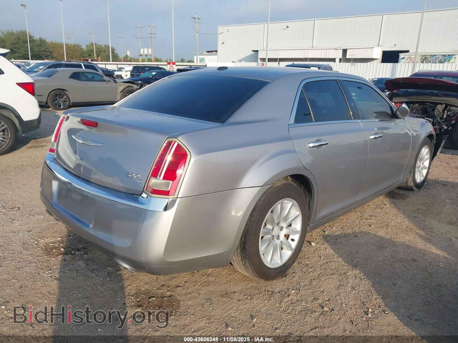 2013 CHRYSLER 300C - VIN: 2C3CCAEGXDH621266 - Фото 4