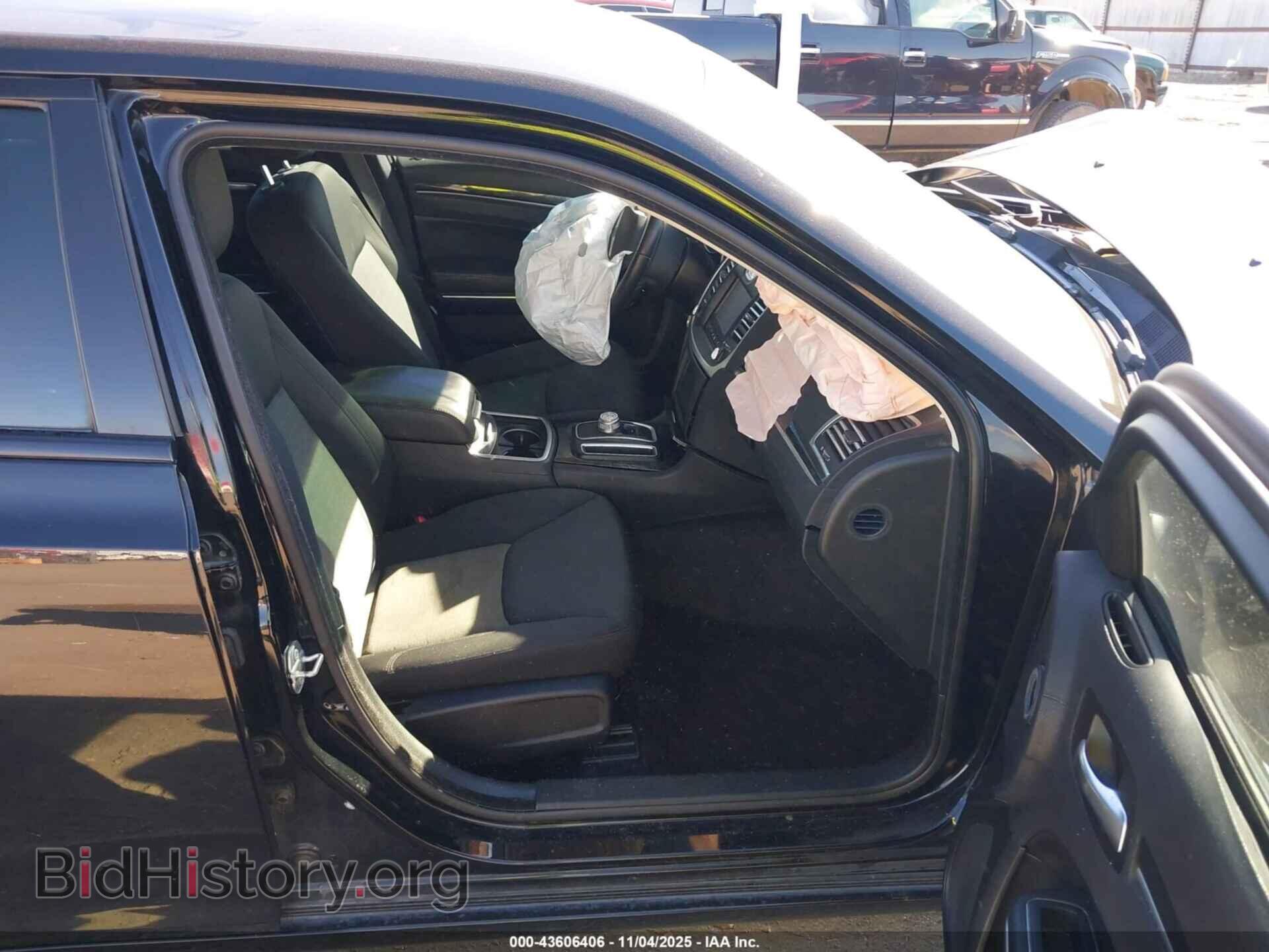 2018 CHRYSLER 300 - VIN: 2C3CCAAG4JH190263 - Фото 5