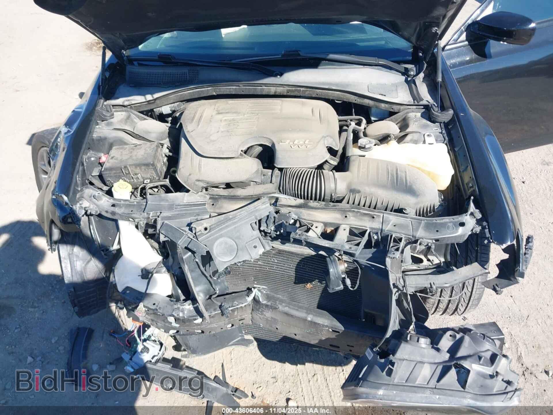 2018 CHRYSLER 300 - VIN: 2C3CCAAG4JH190263 - Фото 10