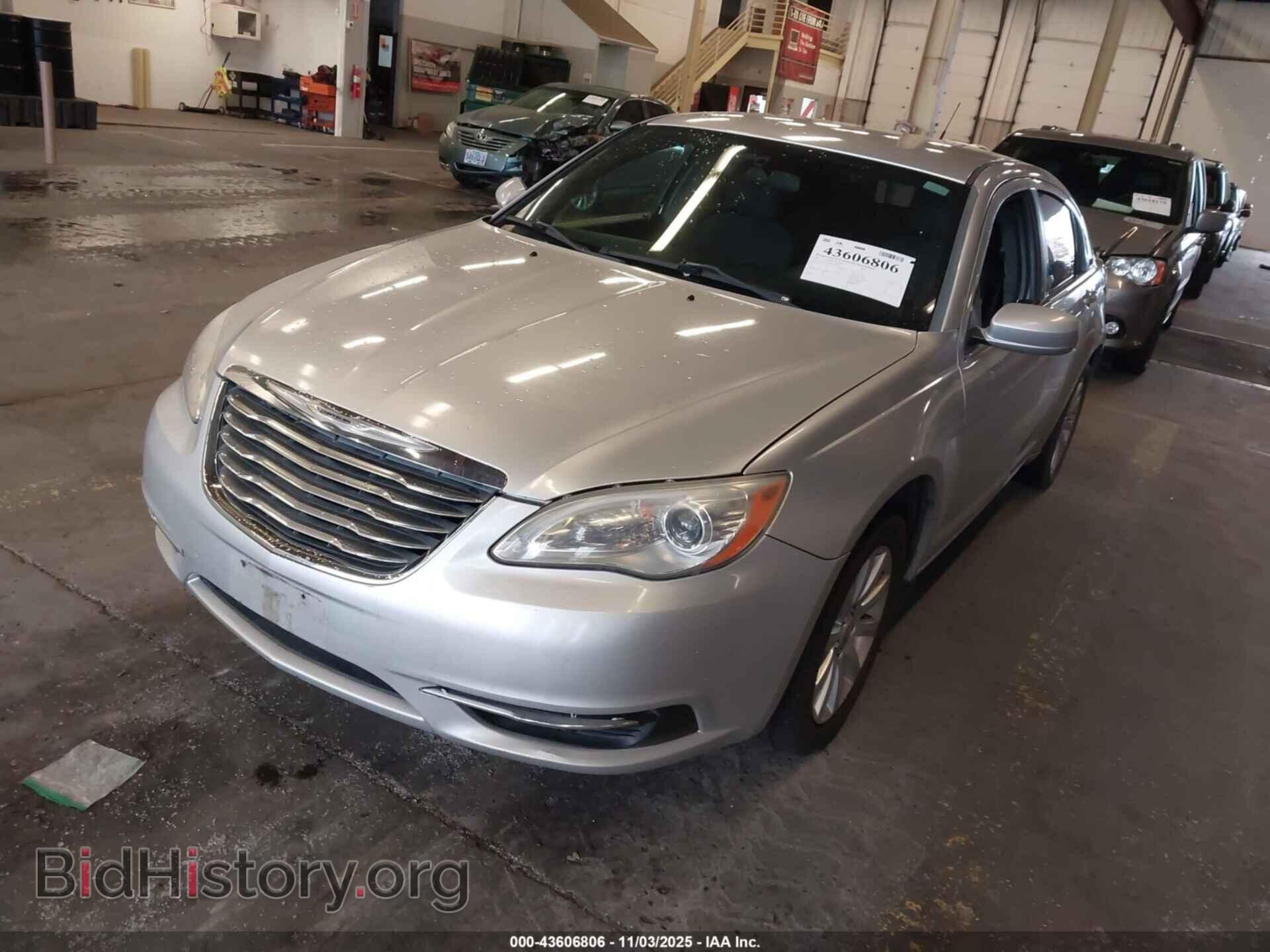 2011 CHRYSLER 200 - VIN: 1C3BC1FB1BN545925 - Фото 2