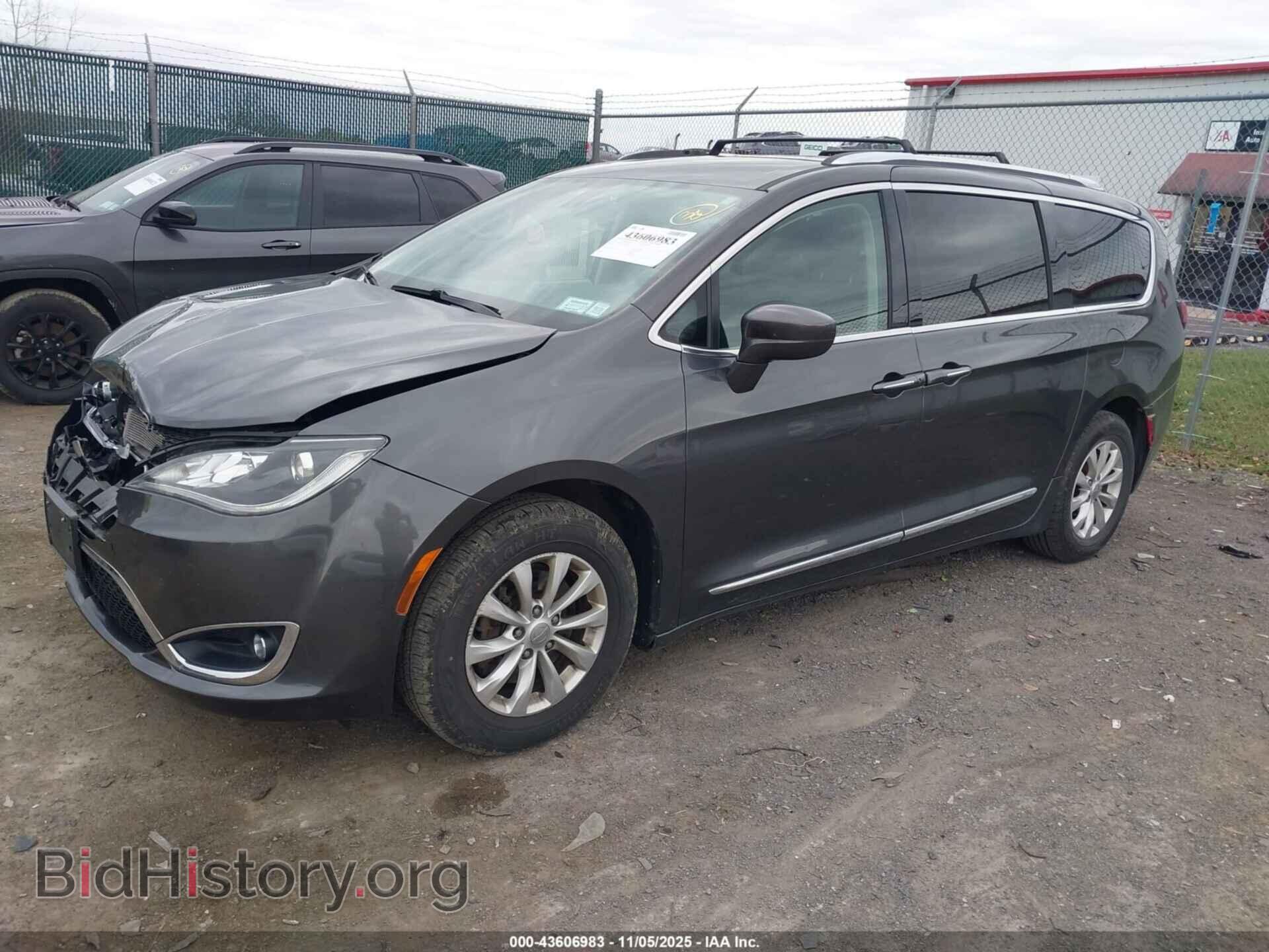 2019 CHRYSLER PACIFICA - VIN: 2C4RC1BG5KR613450 - Фото 2