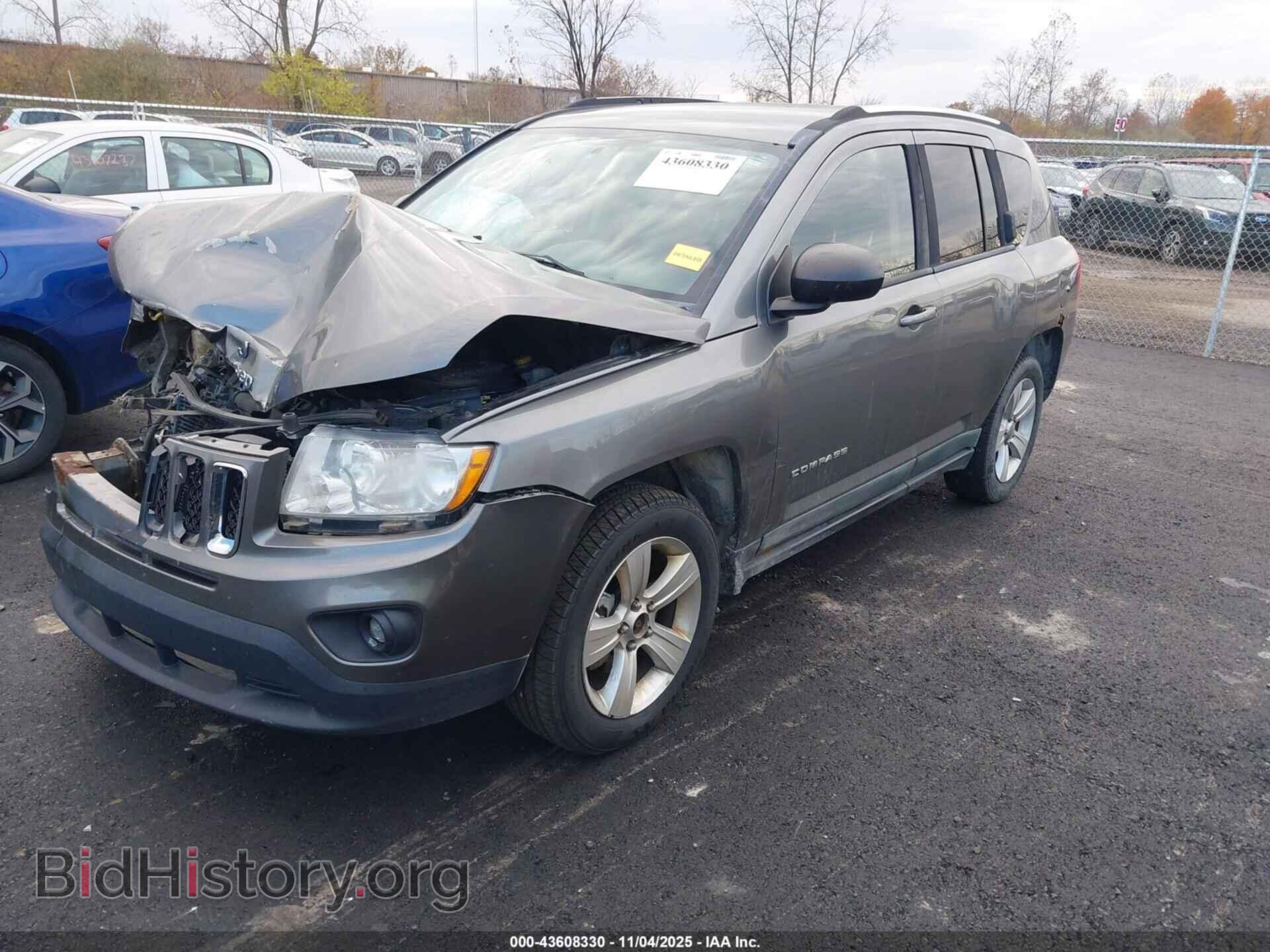 2011 JEEP COMPASS - VIN: 1J4NF1FB7BD282677 - Photo 2