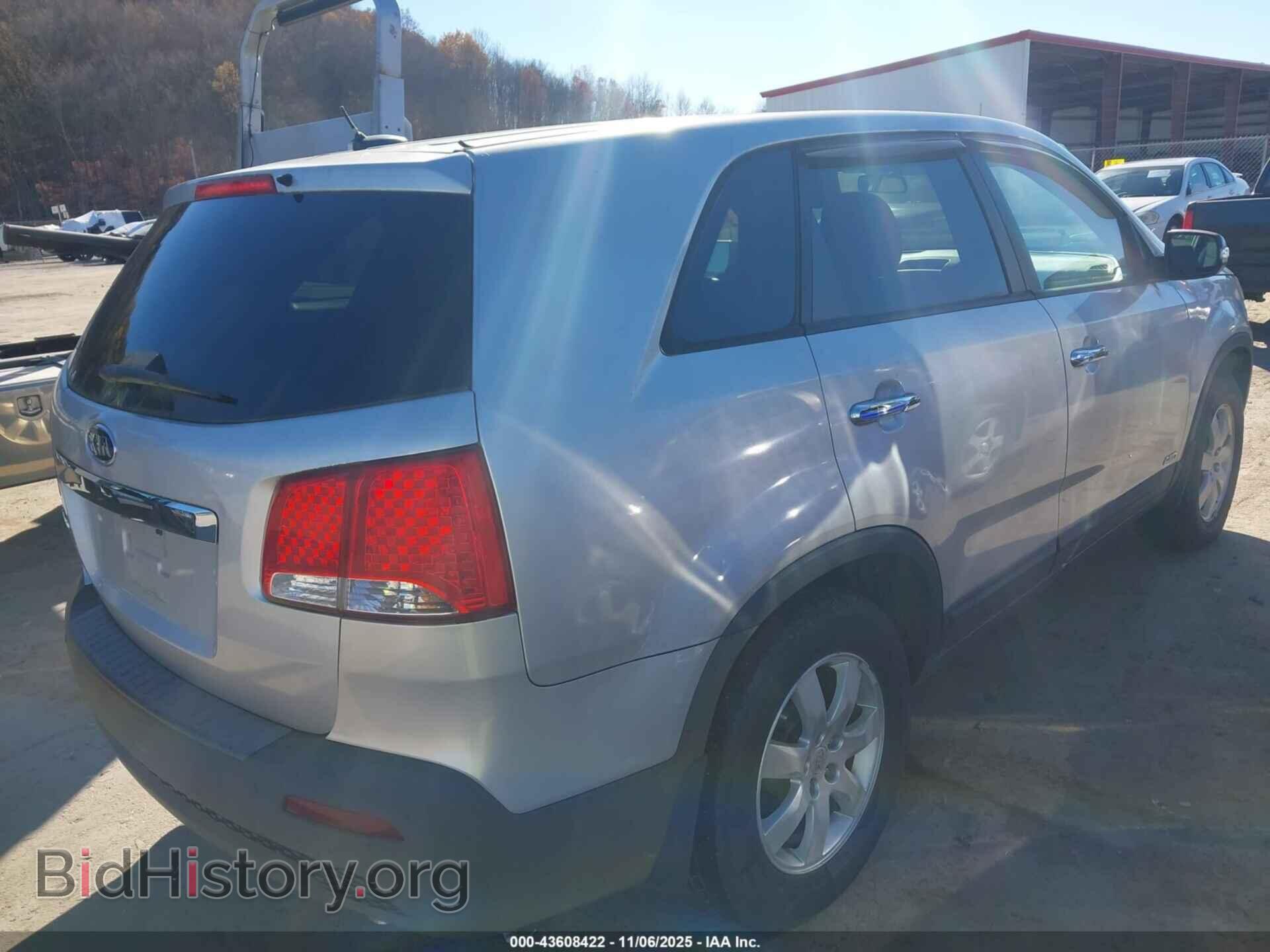 2012 KIA SORENTO - VIN: 5XYKTCA62CG205838 - Фото 4