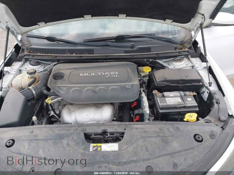2015 Chrysler 200 (VIN 1C3CCCFB1FN592815) — фото 10 из 12