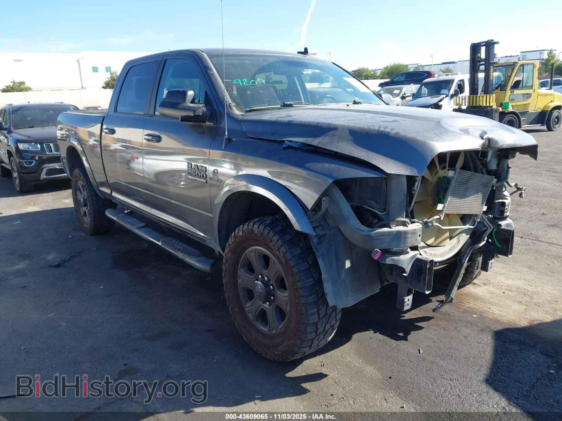 Photo 3C6UR5FL3HG519063 - RAM 2500 2017