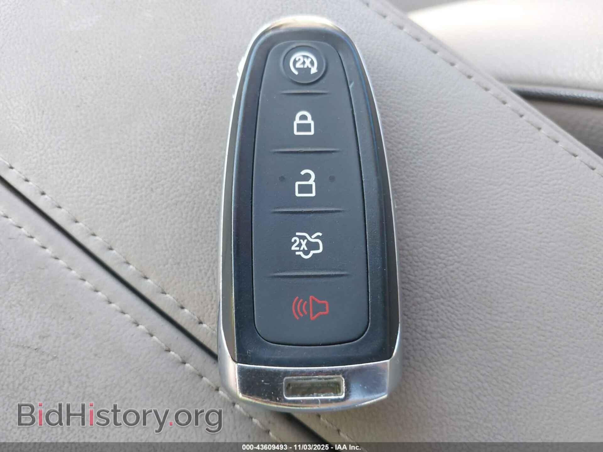 2011 LINCOLN MKX - VIN: 2LMDJ8JK8BBJ19932 - Photo 11