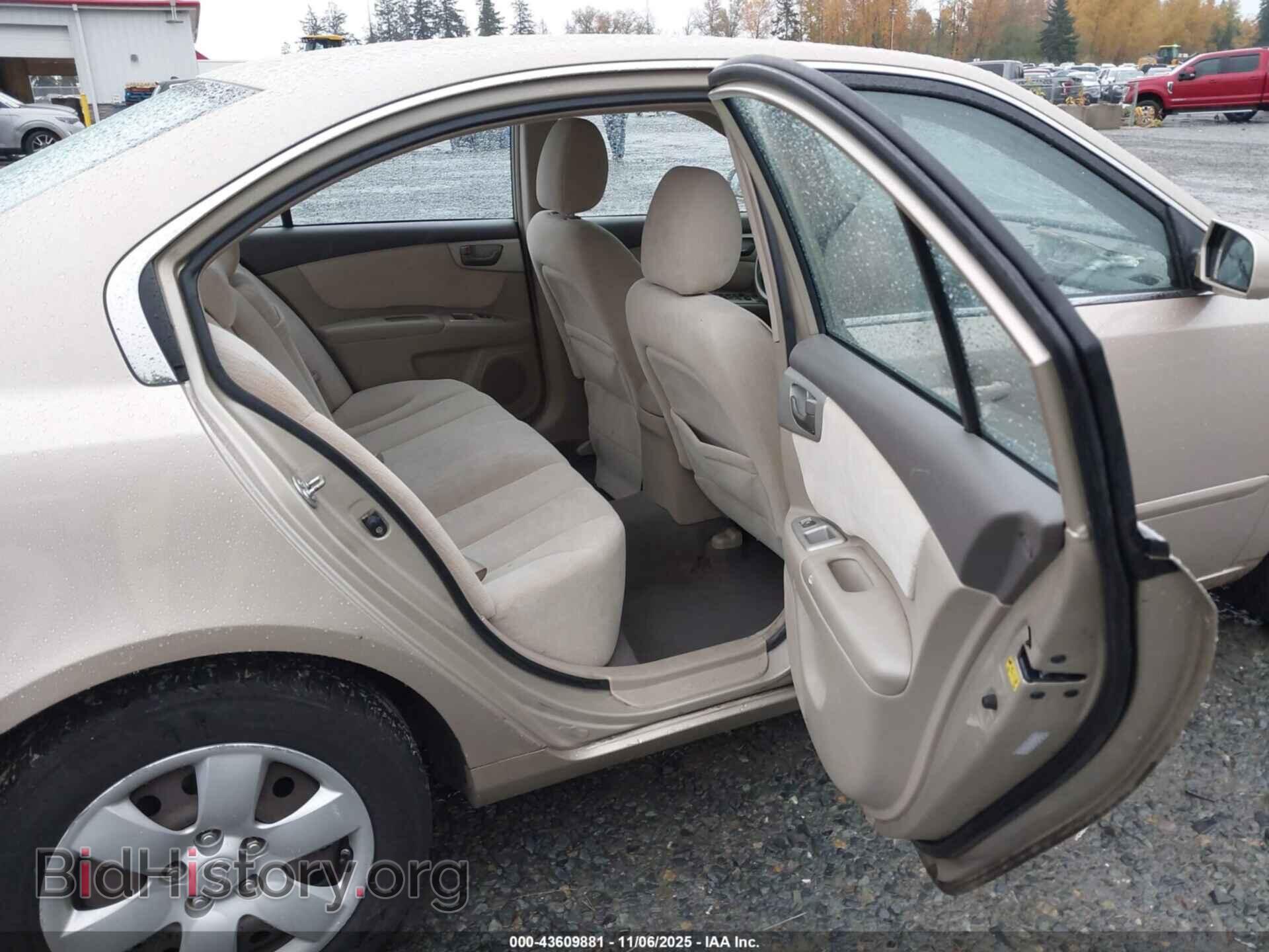 2008 KIA OPTIMA - VIN: KNAGE123385189963 - Фото 8