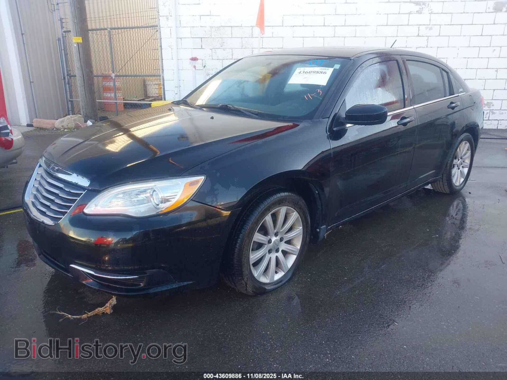 2011 CHRYSLER 200 - VIN: 1C3BC1FBXBN568376 - Фото 2