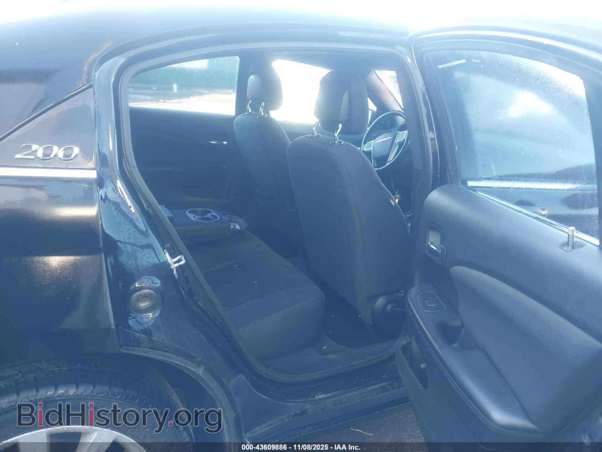 2011 CHRYSLER 200 - VIN: 1C3BC1FBXBN568376 - Фото 8