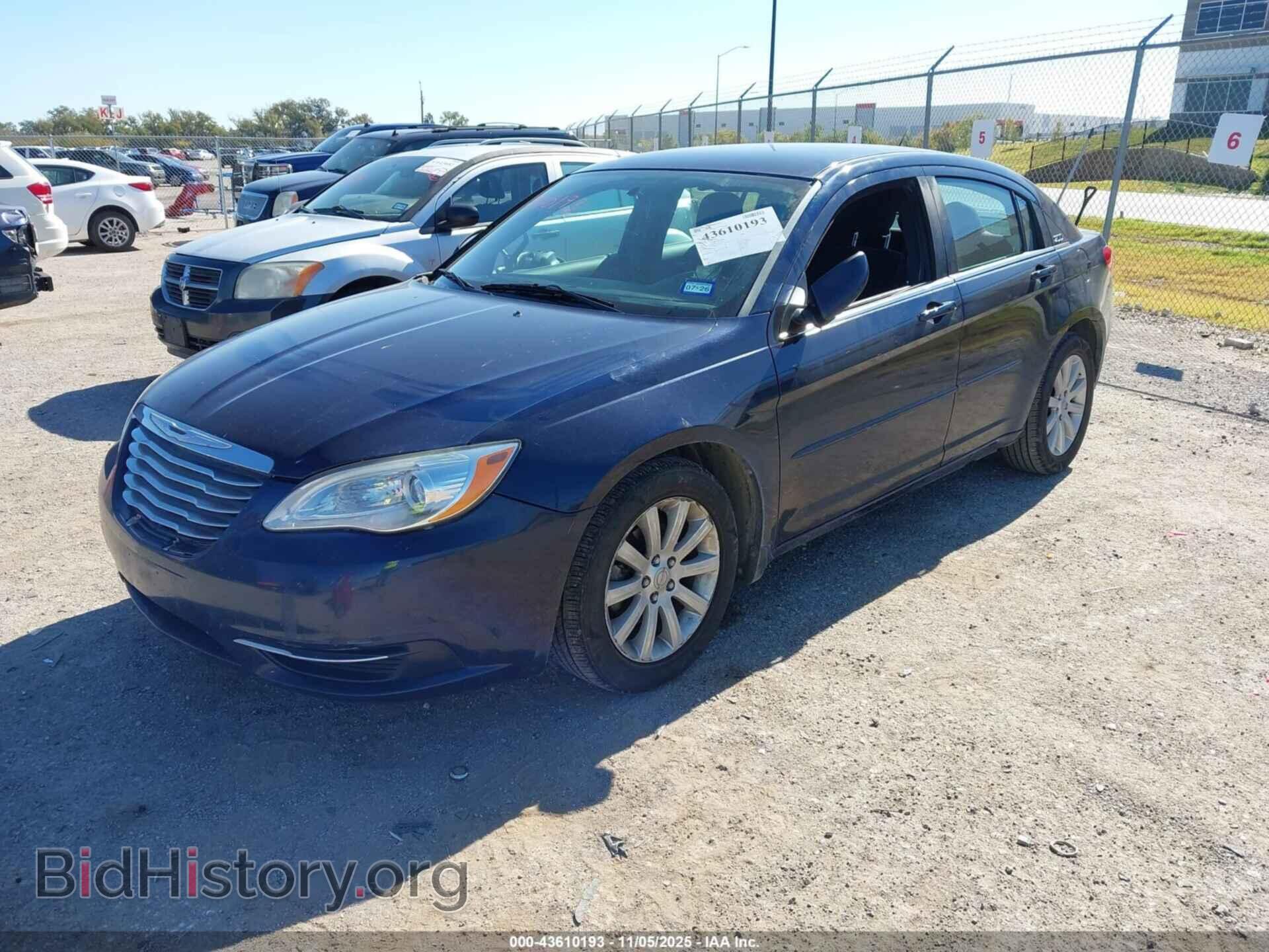 2013 CHRYSLER 200 - VIN: 1C3CCBBB7DN732962 - Photo 2