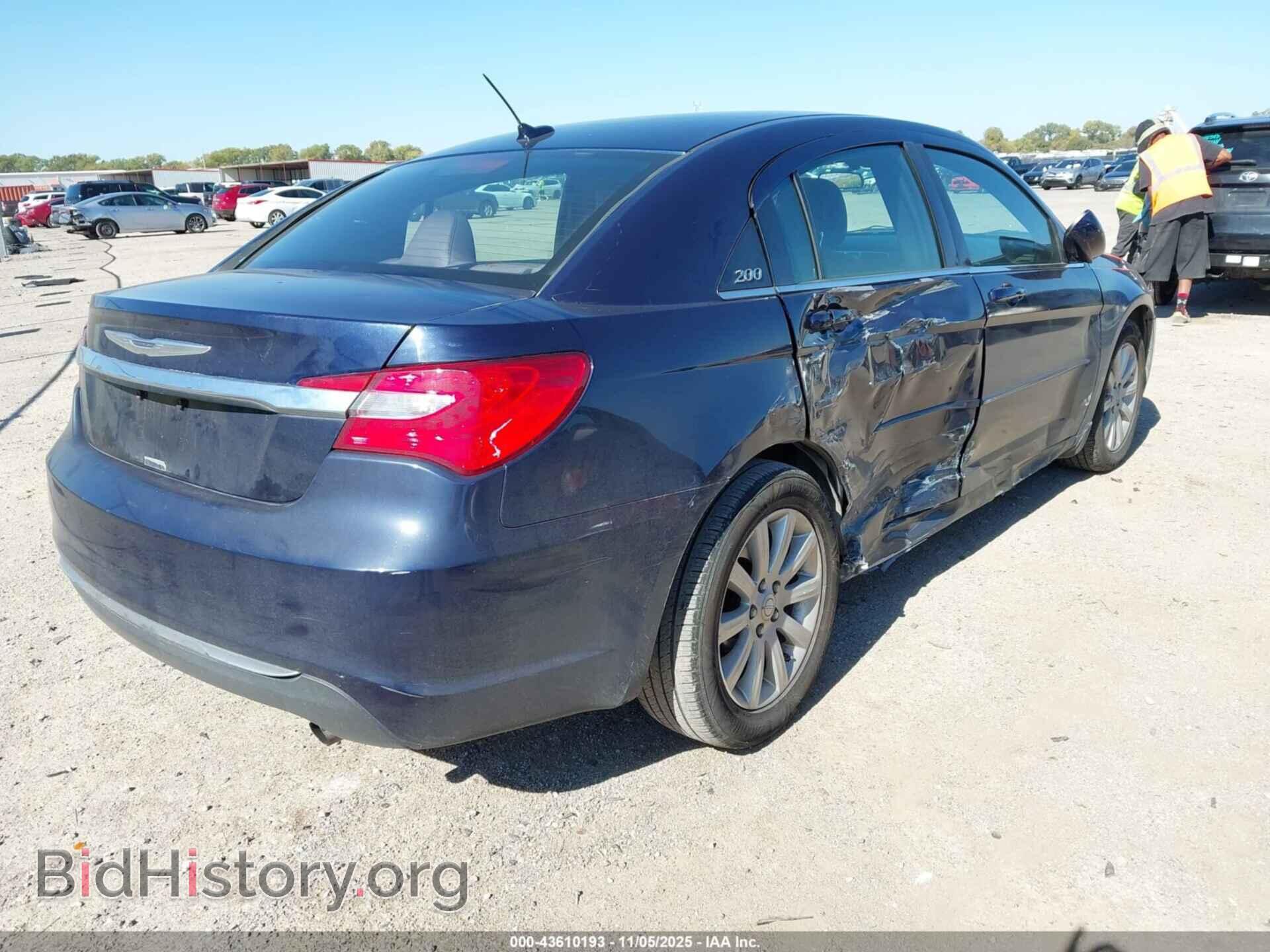 2013 CHRYSLER 200 - VIN: 1C3CCBBB7DN732962 - Photo 4