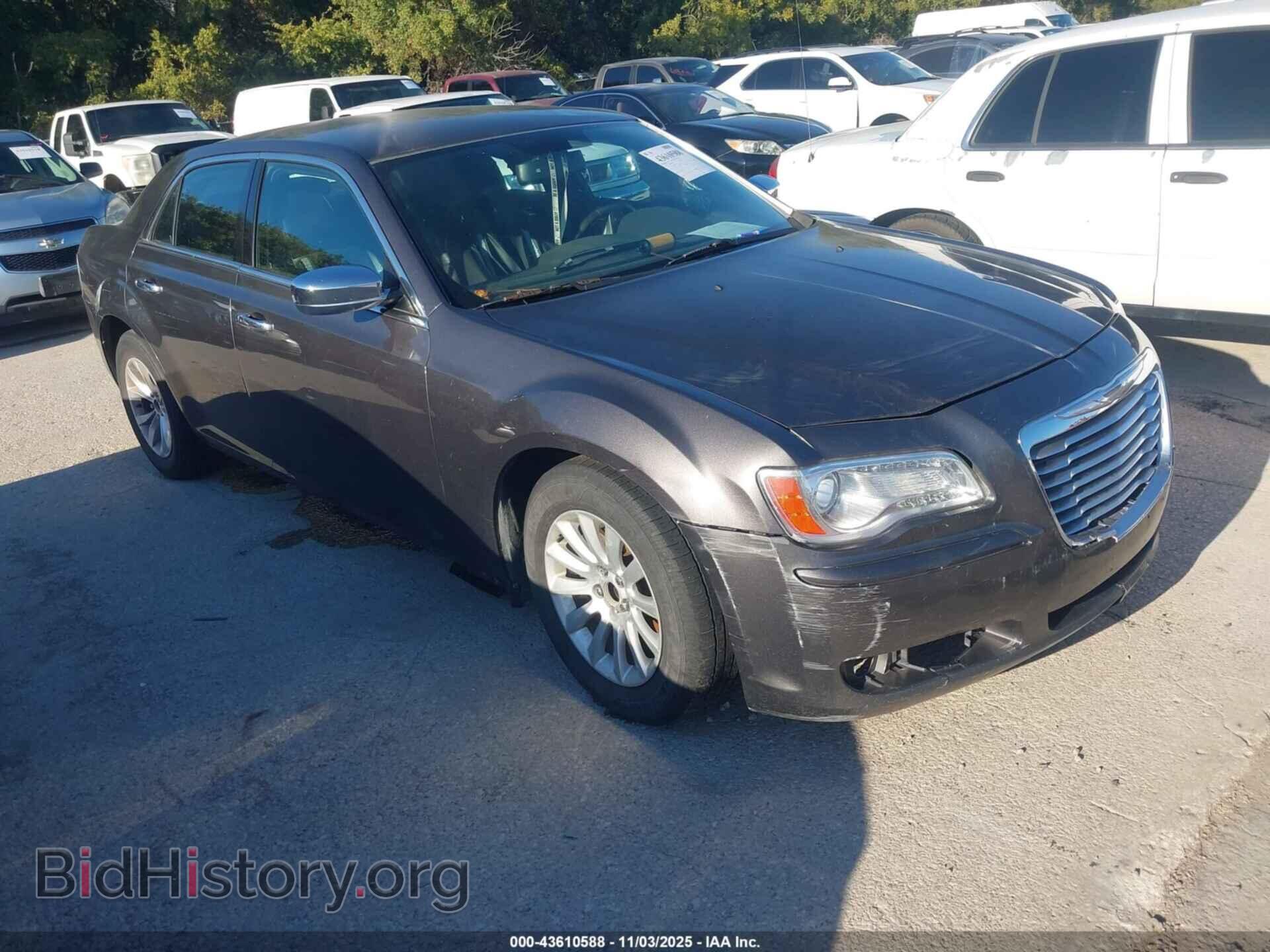 Фотография 2C3CCAEG6DH620230 - CHRYSLER 300C 2013