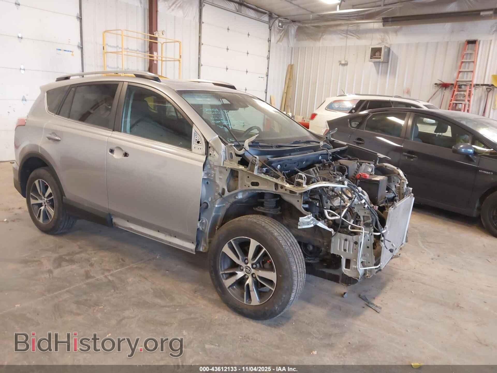Photo 2T3RFREV1HW558798 - TOYOTA RAV4 2017