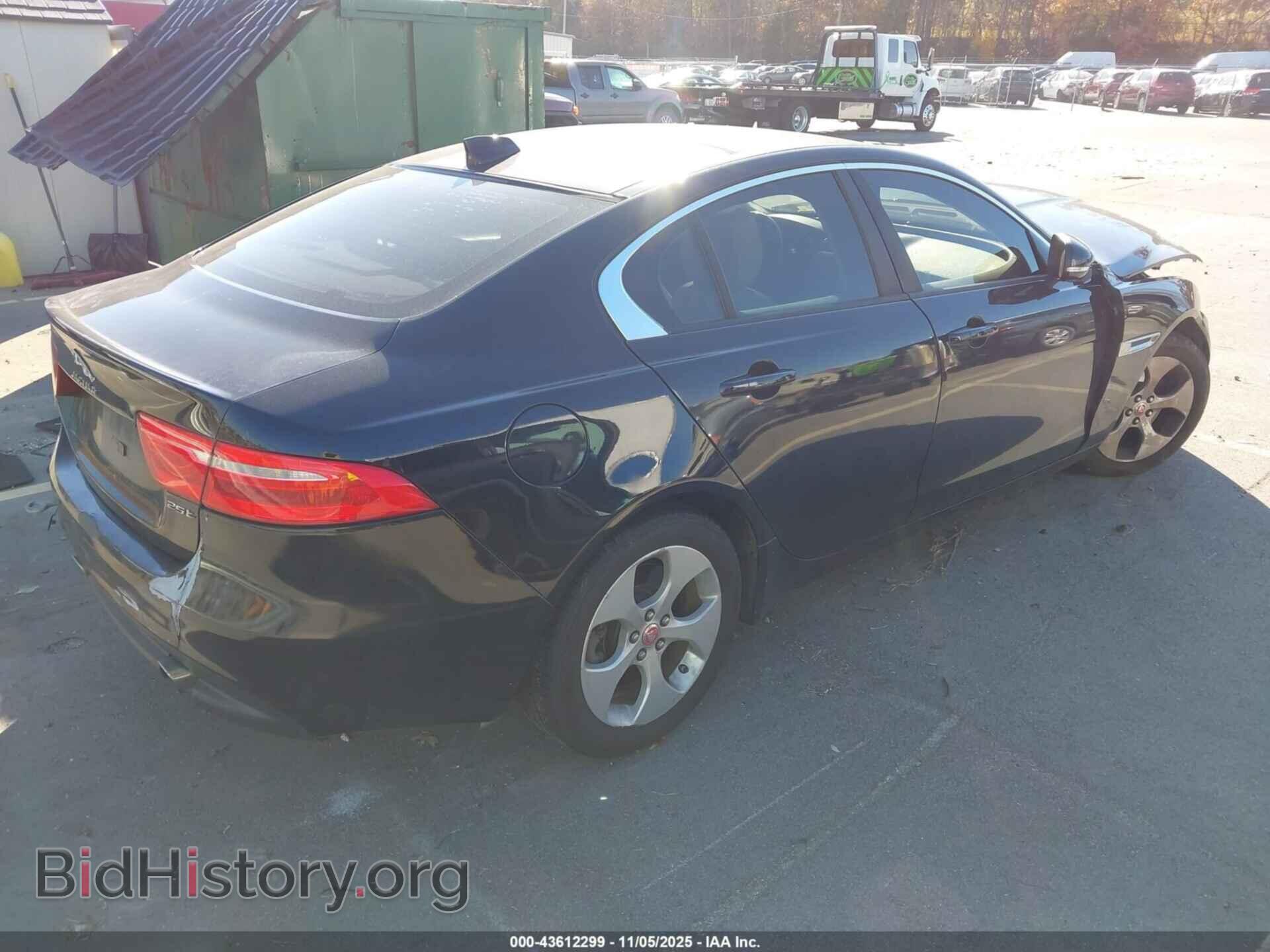 2017 JAGUAR XE - VIN: SAJAR4BG2HA967387 - Фото 4