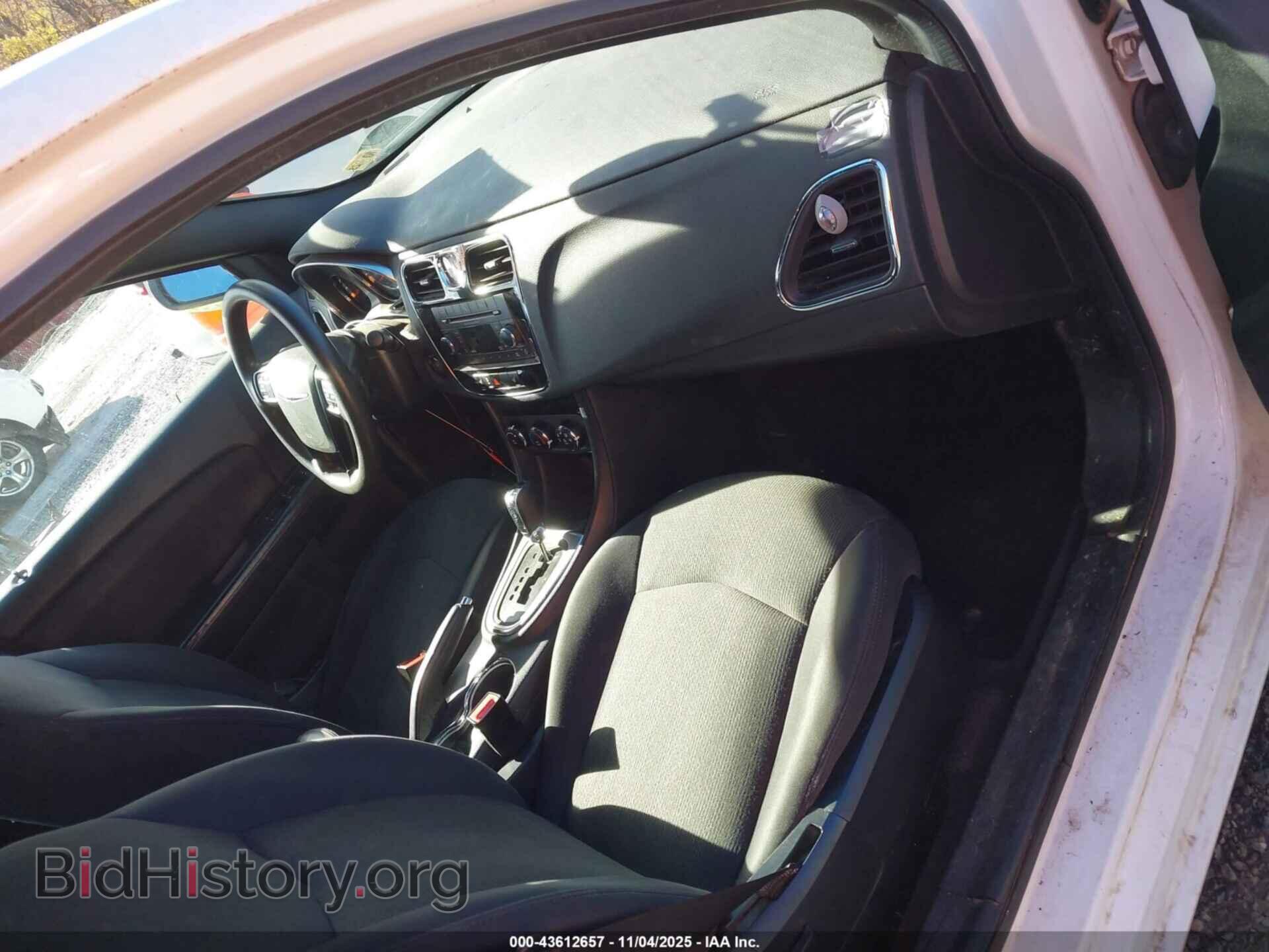 2013 CHRYSLER 200 - VIN: 1C3CCBAG2DN627324 - Фото 5