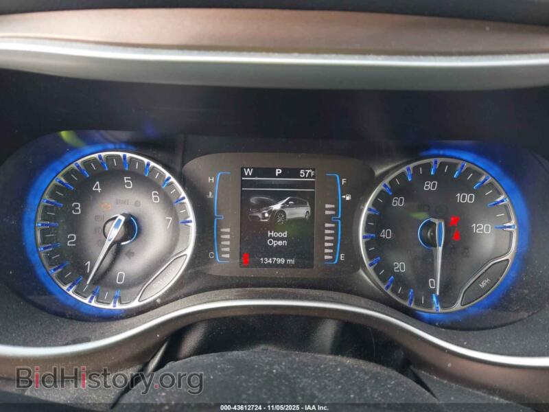 2017 Chrysler PACIFICA (VIN 2C4RC1BG9HR542083) — photo 7 of 17