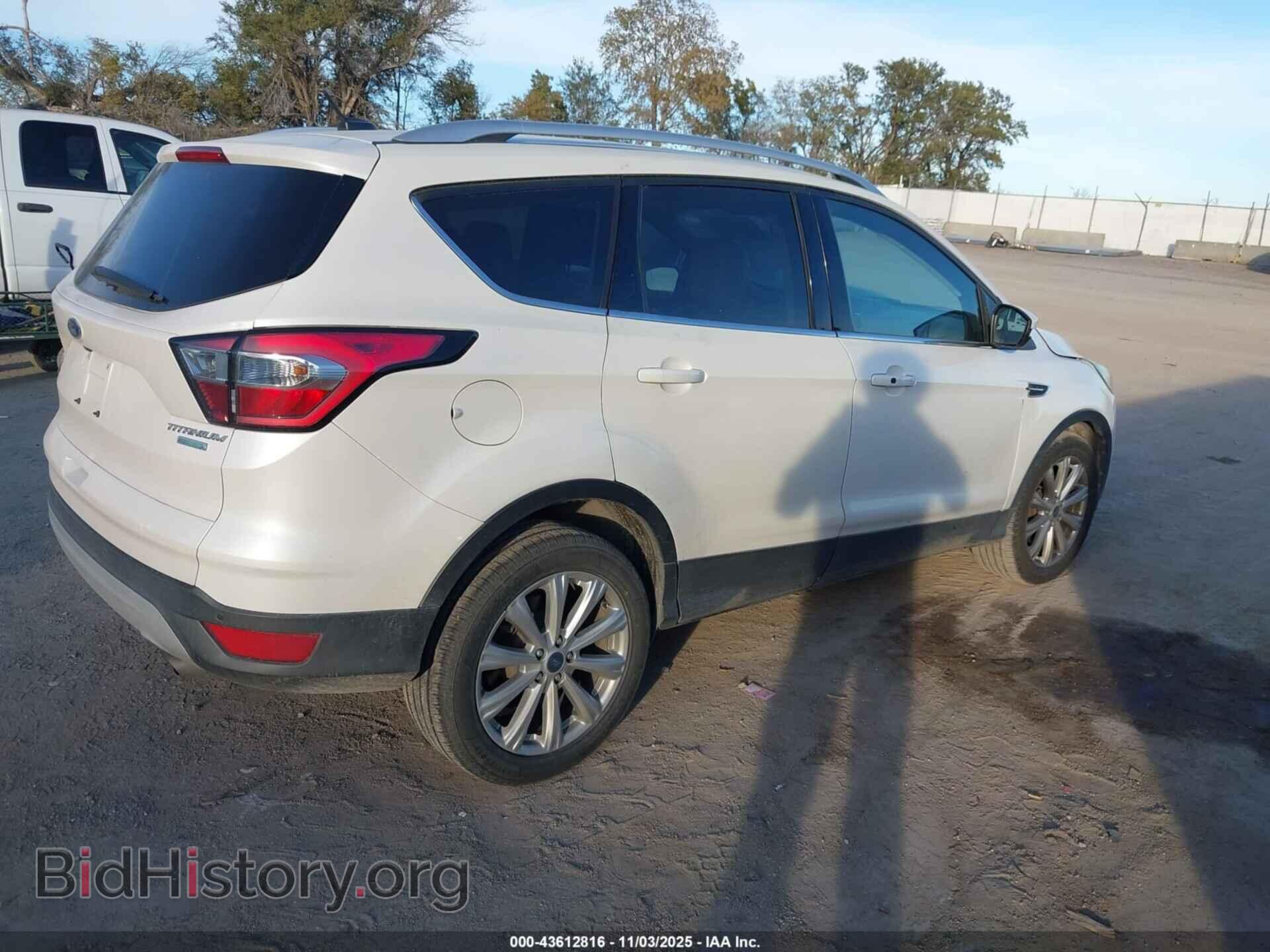 2017 FORD ESCAPE - VIN: 1FMCU0J92HUC04815 - Фото 4