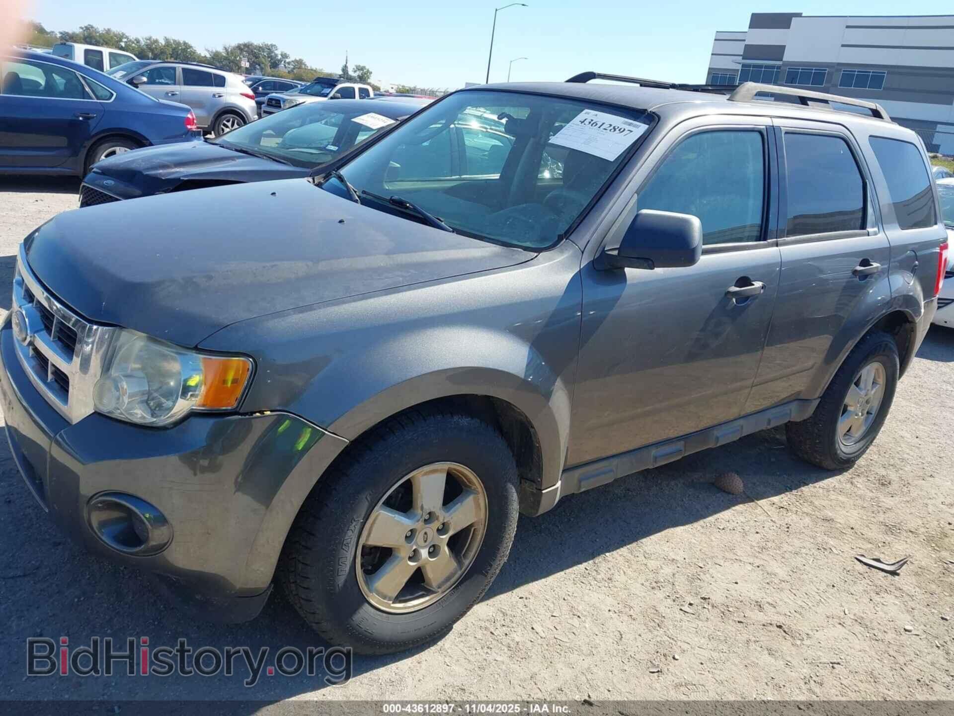 2010 FORD ESCAPE - VIN: 1FMCU0C73AKB18751 - Фото 2