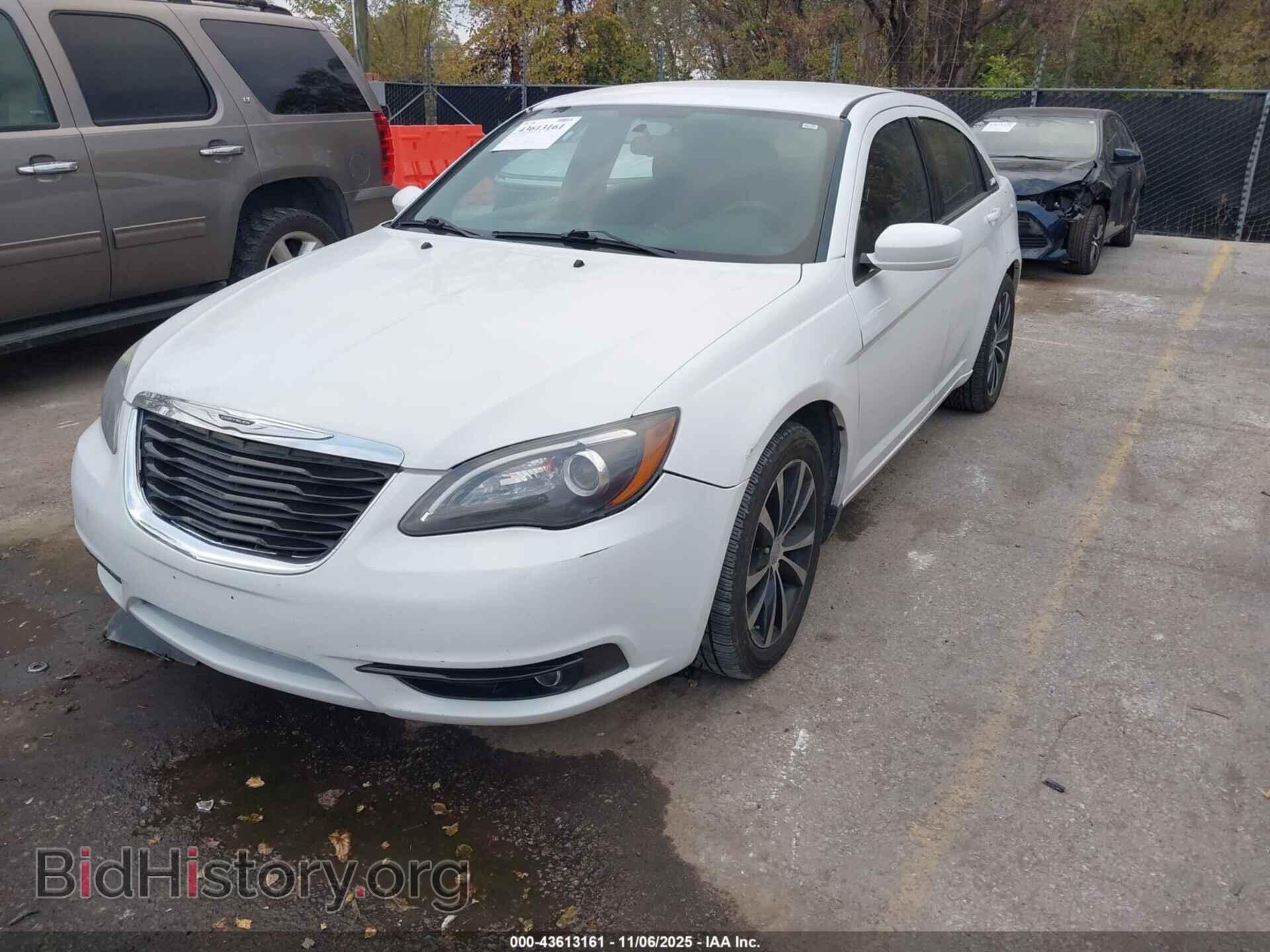 2014 CHRYSLER 200 - VIN: 1C3CCBBG1EN187290 - Фото 2
