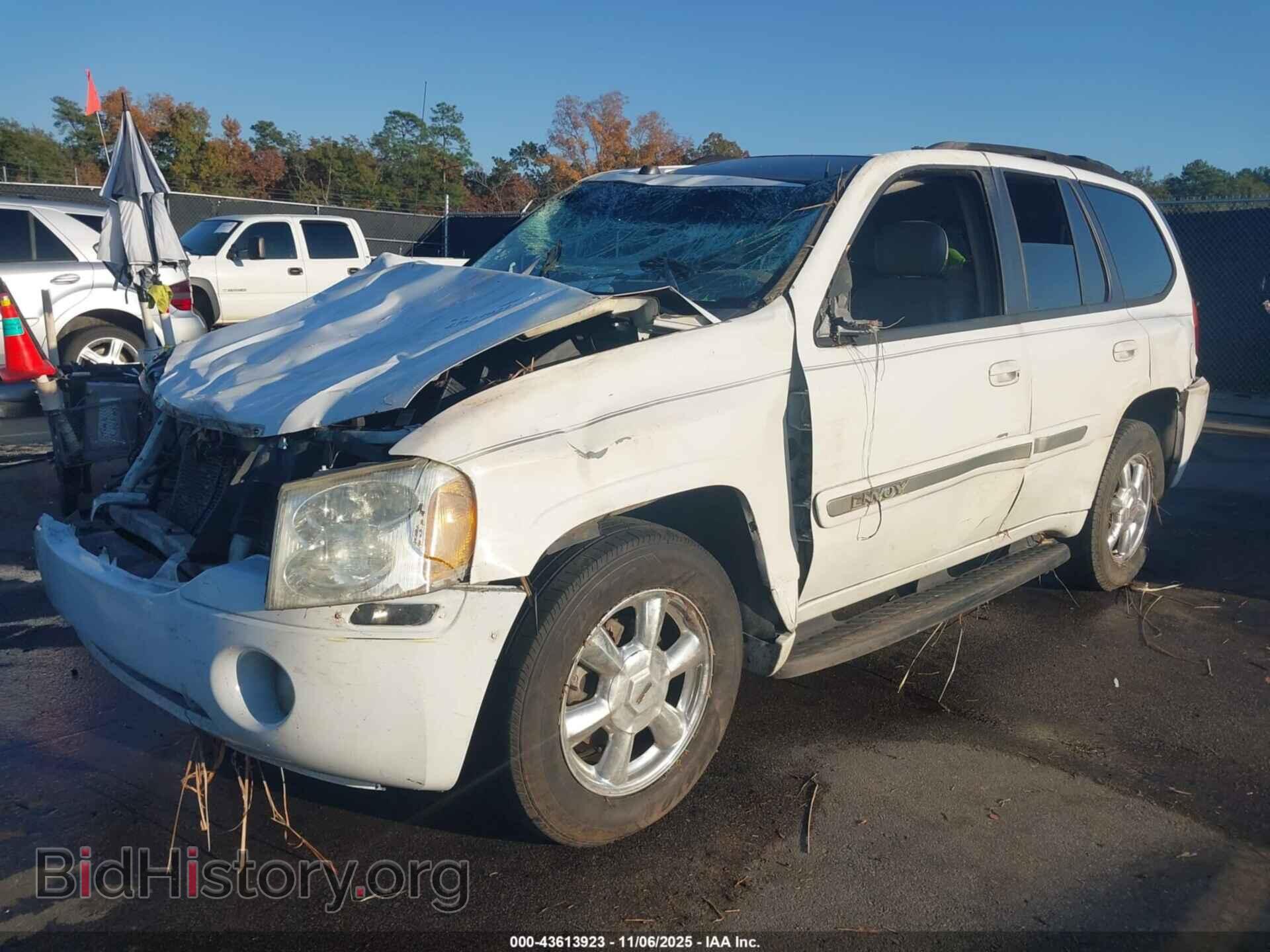 2005 GMC ENVOY - VIN: 1GKDS13S752261253 - Фото 2