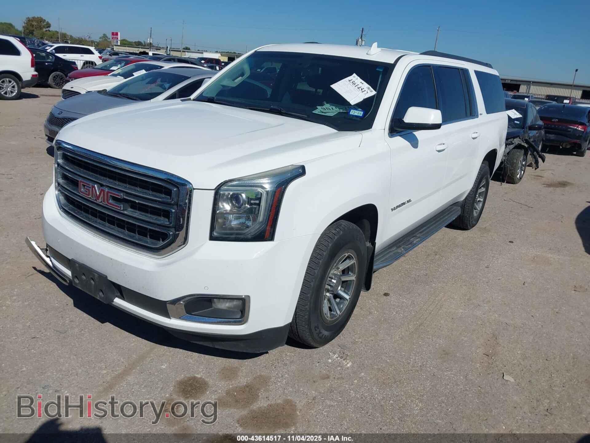2016 GMC YUKON XL - VIN: 1GKS1FKC2GR433216 - Фото 2