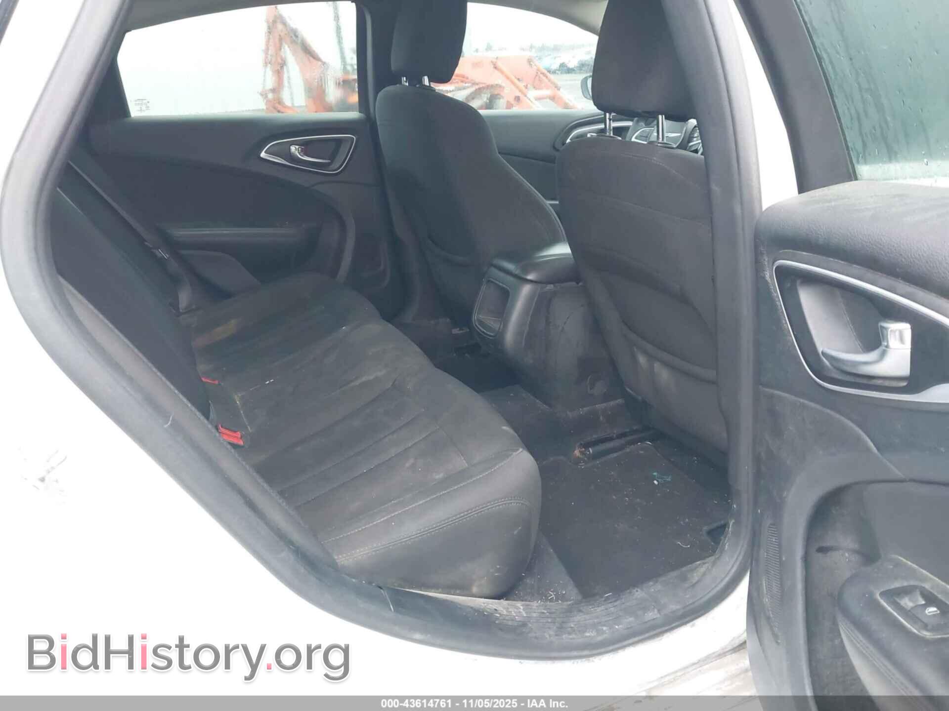 2015 CHRYSLER 200 - VIN: 1C3CCCAB8FN503572 - Фото 8