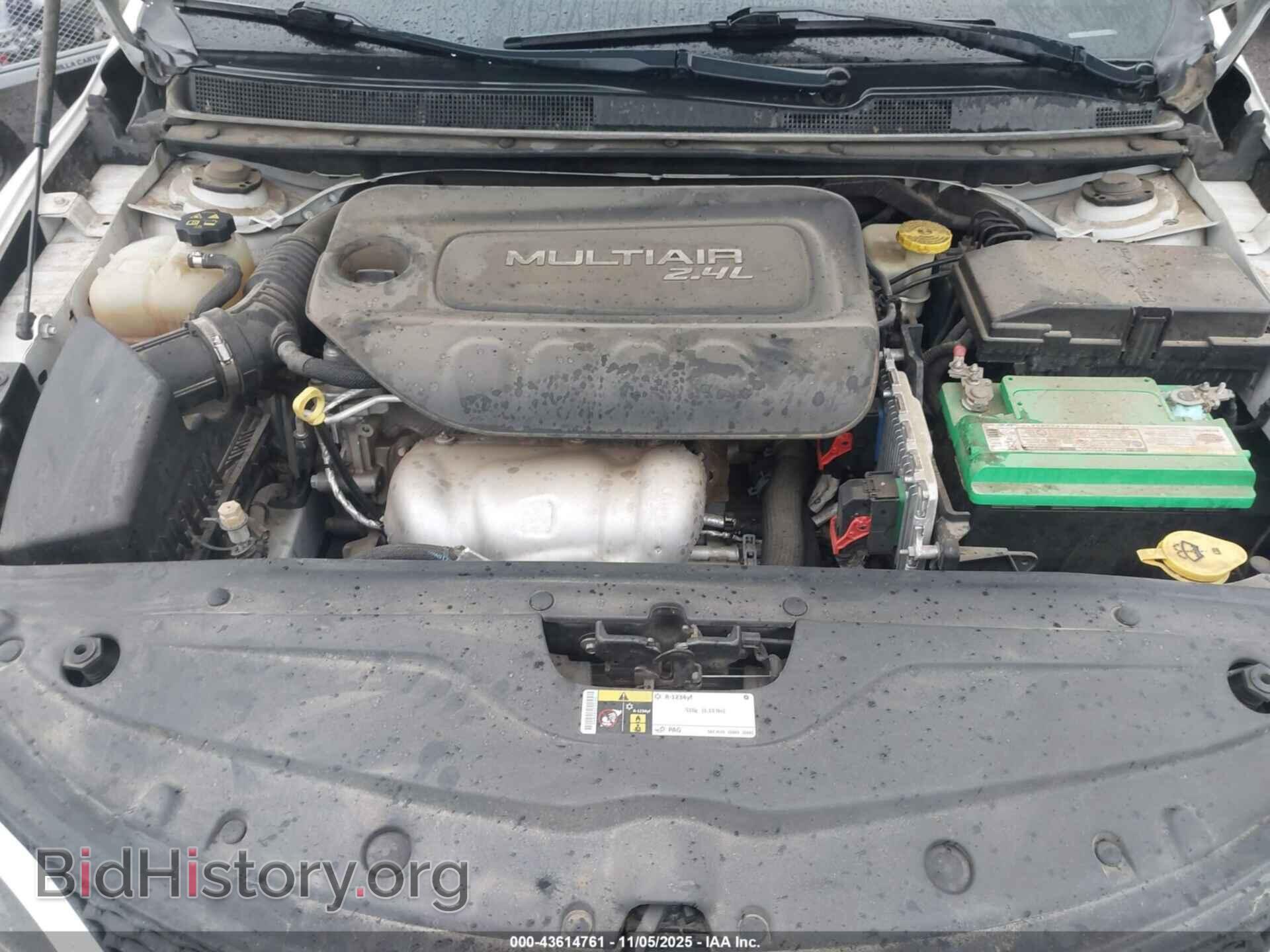 2015 CHRYSLER 200 - VIN: 1C3CCCAB8FN503572 - Фото 10