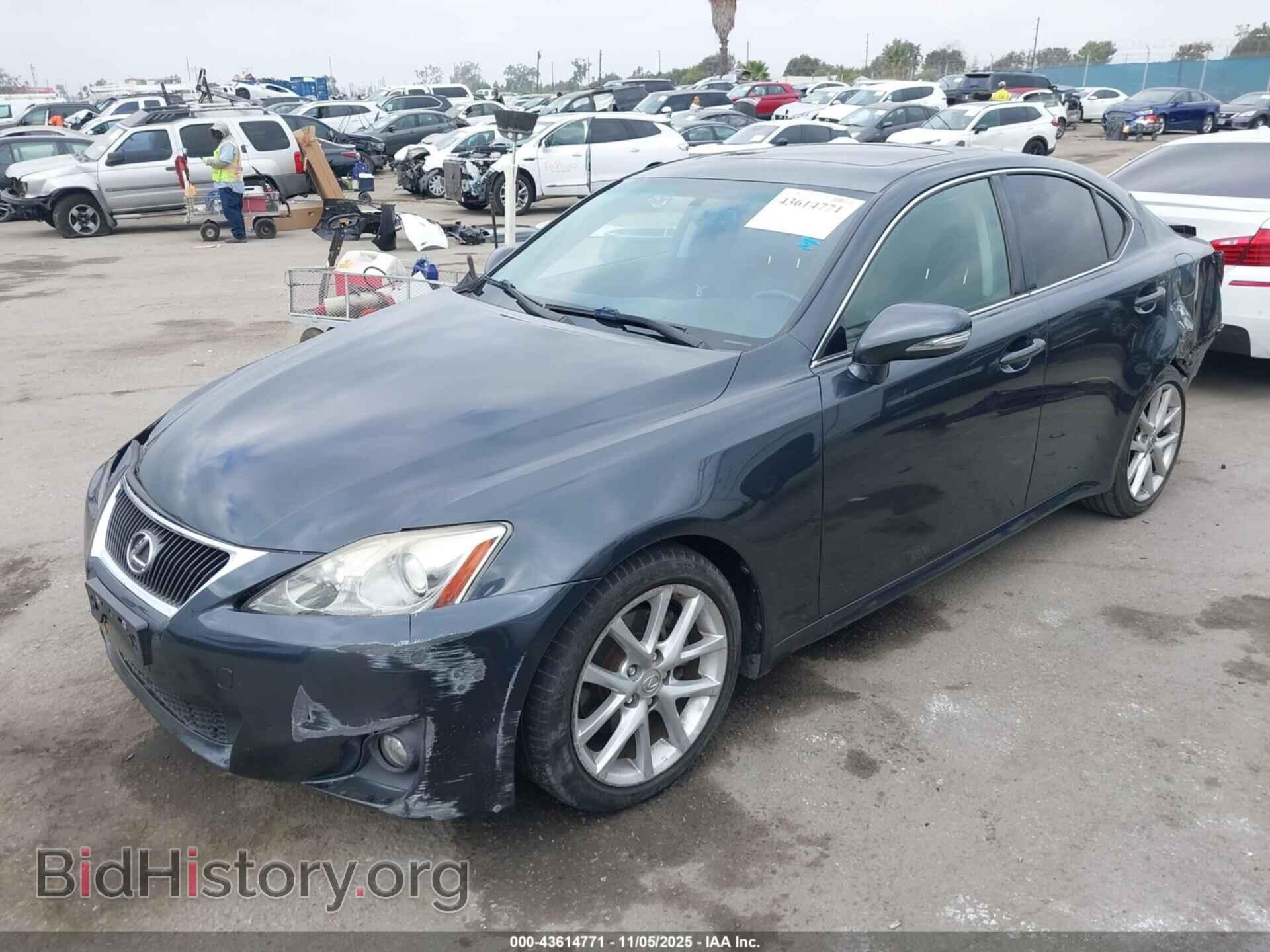 2011 LEXUS IS 250 - VIN: JTHBF5C29B5143910 - Photo 2