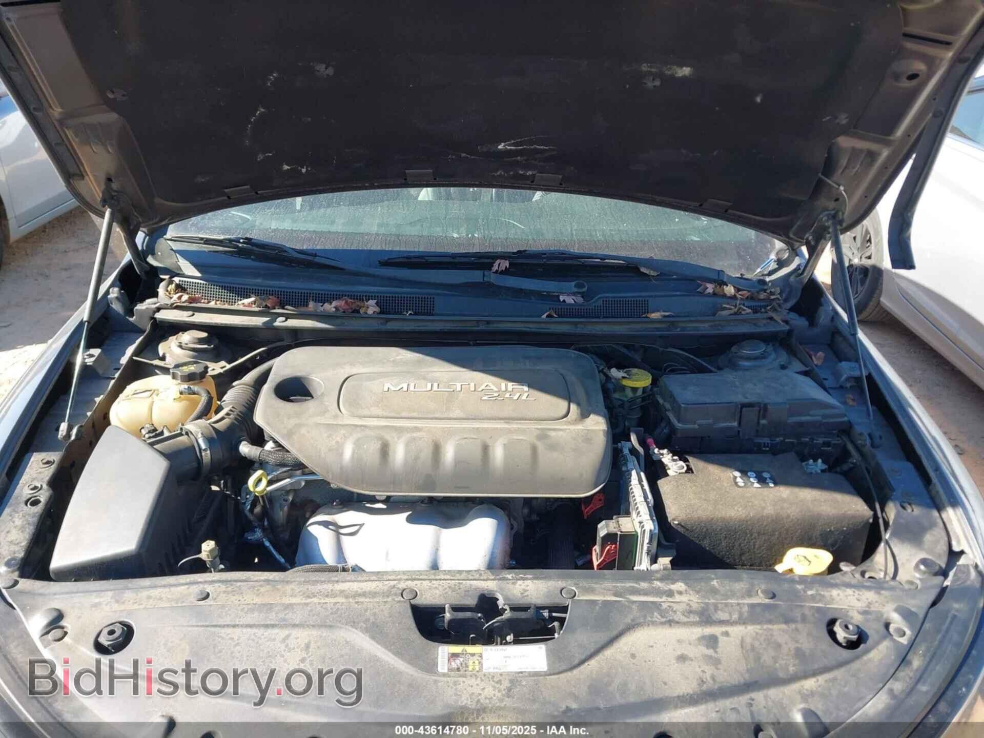 2015 CHRYSLER 200 - VIN: 1C3CCCBB5FN614577 - Фото 10