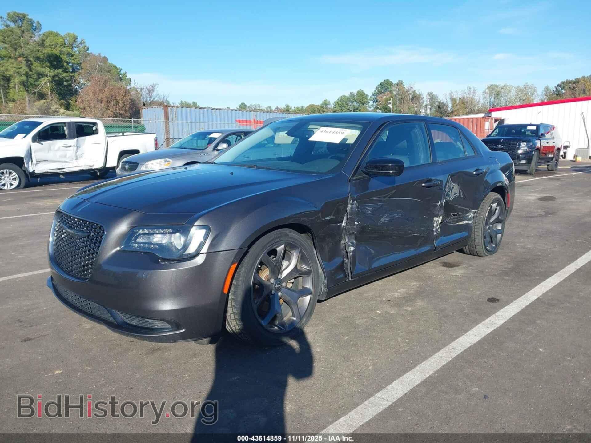 2022 CHRYSLER 300 - VIN: 2C3CCAAG5NH139540 - Фото 2