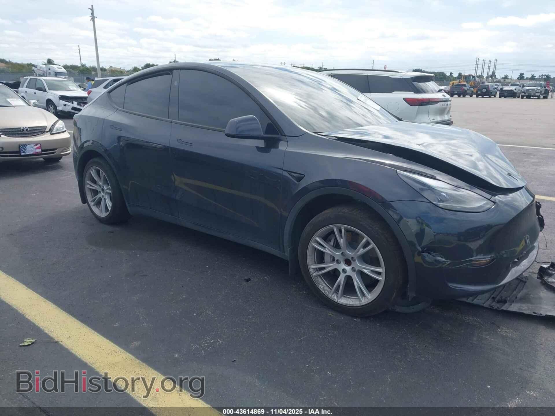 Фотография 7SAYGDED8RF053600 - TESLA MODEL Y 2024