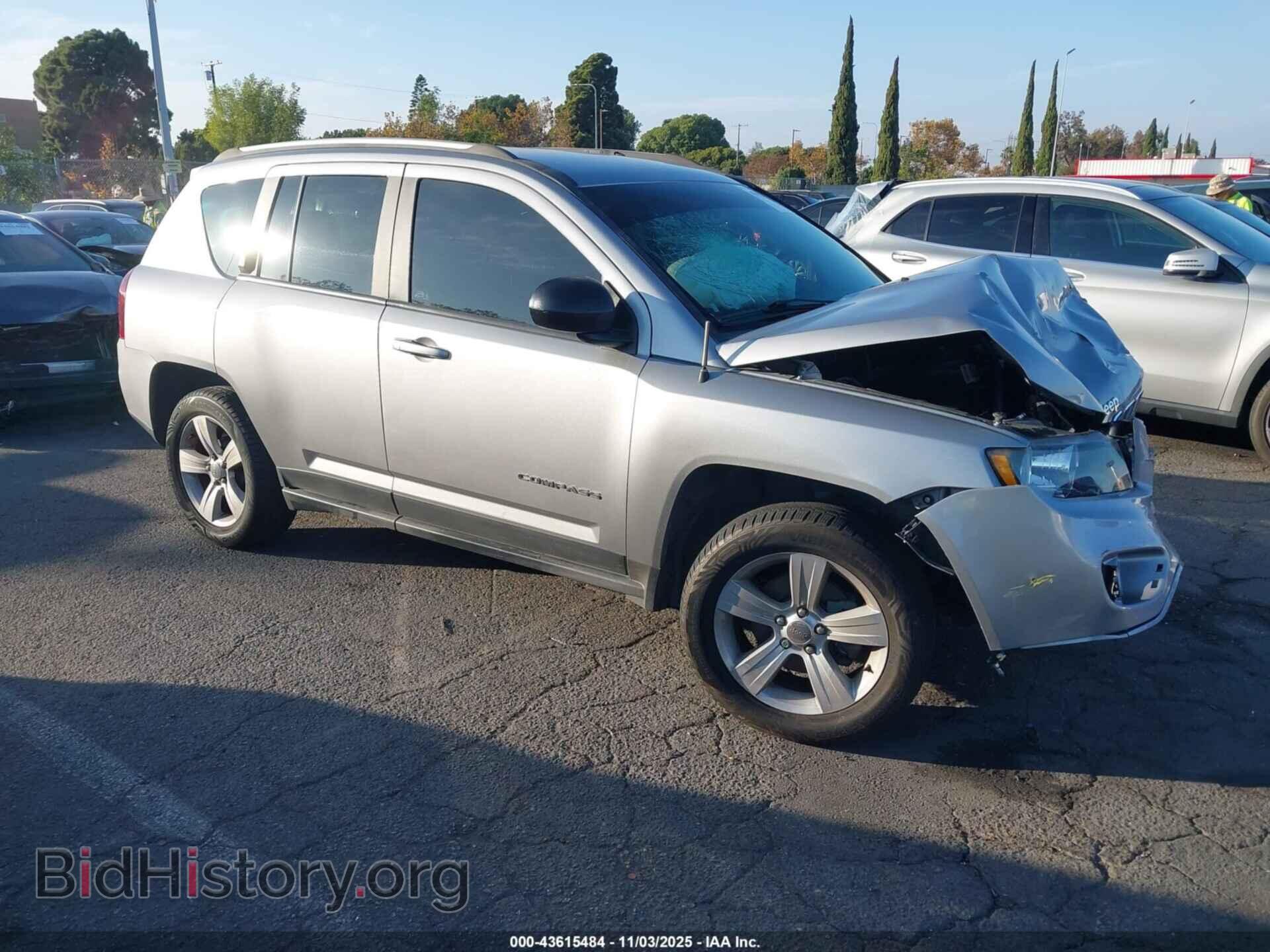 Photo 1C4NJCBA5HD124540 - JEEP COMPASS 2017