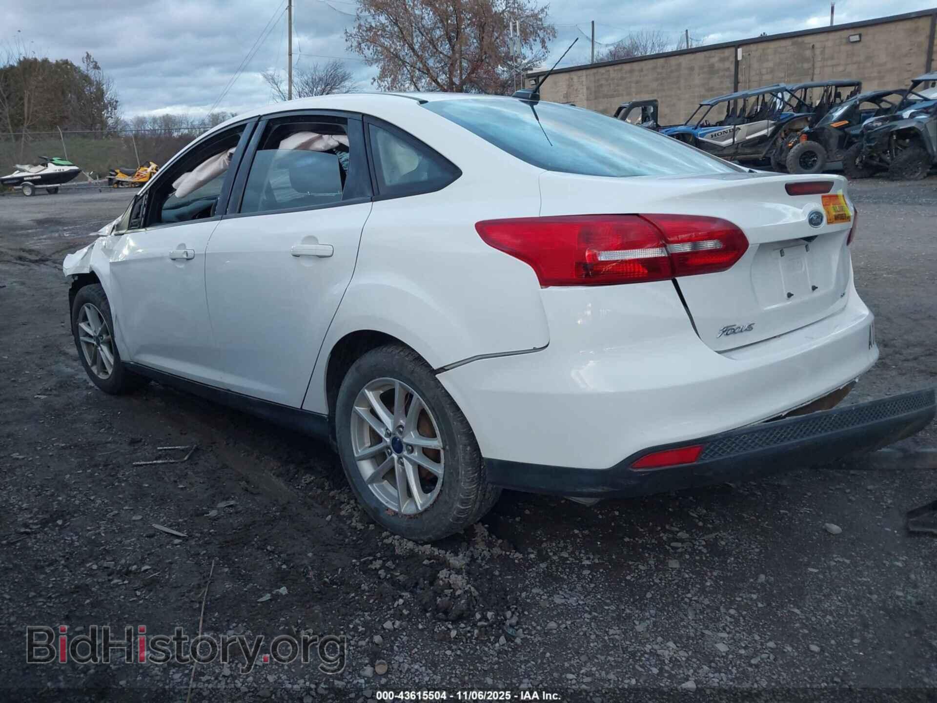 2017 FORD FOCUS - VIN: 1FADP3F2XHL292117 - Фото 3