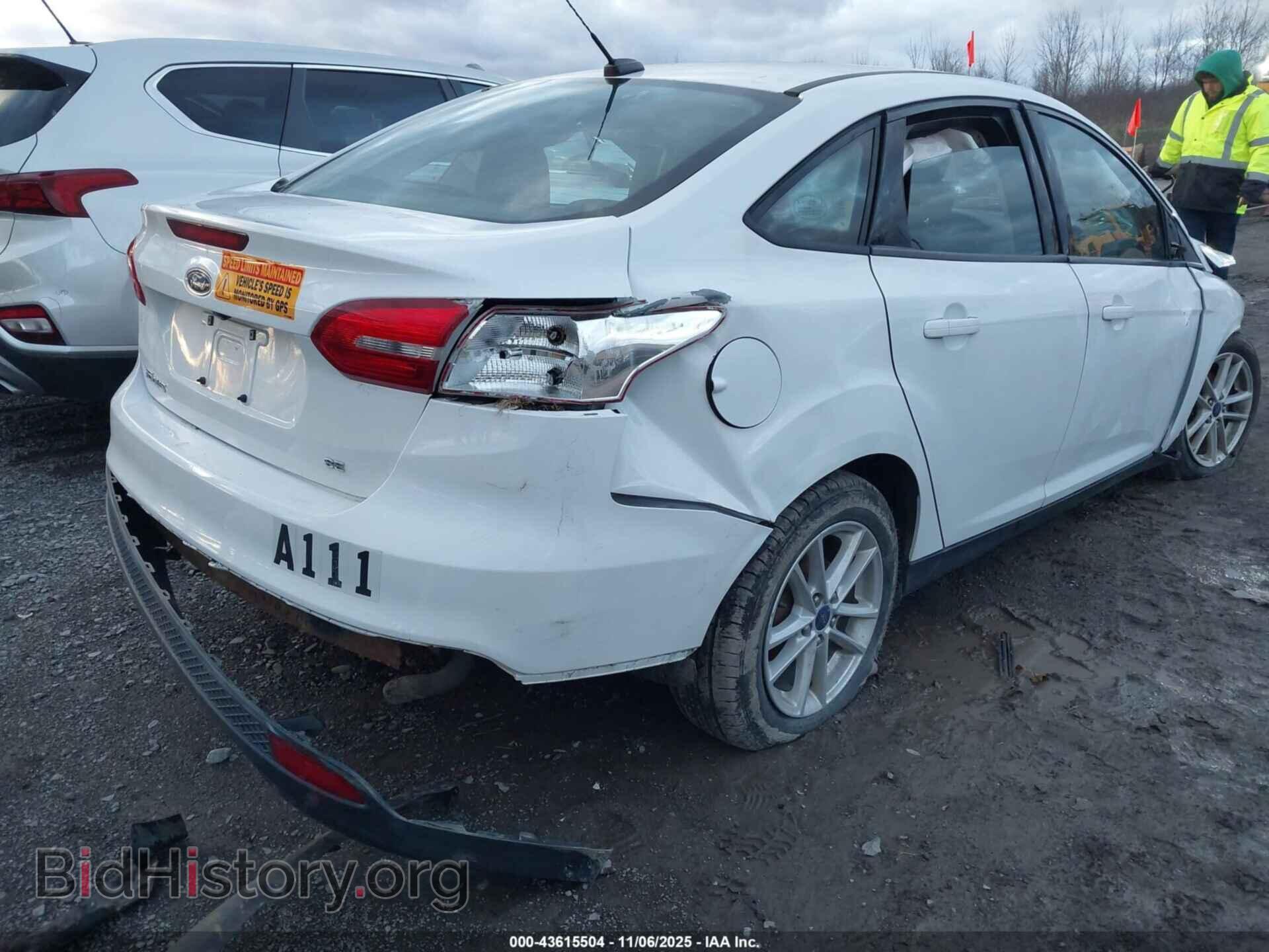 2017 FORD FOCUS - VIN: 1FADP3F2XHL292117 - Фото 4