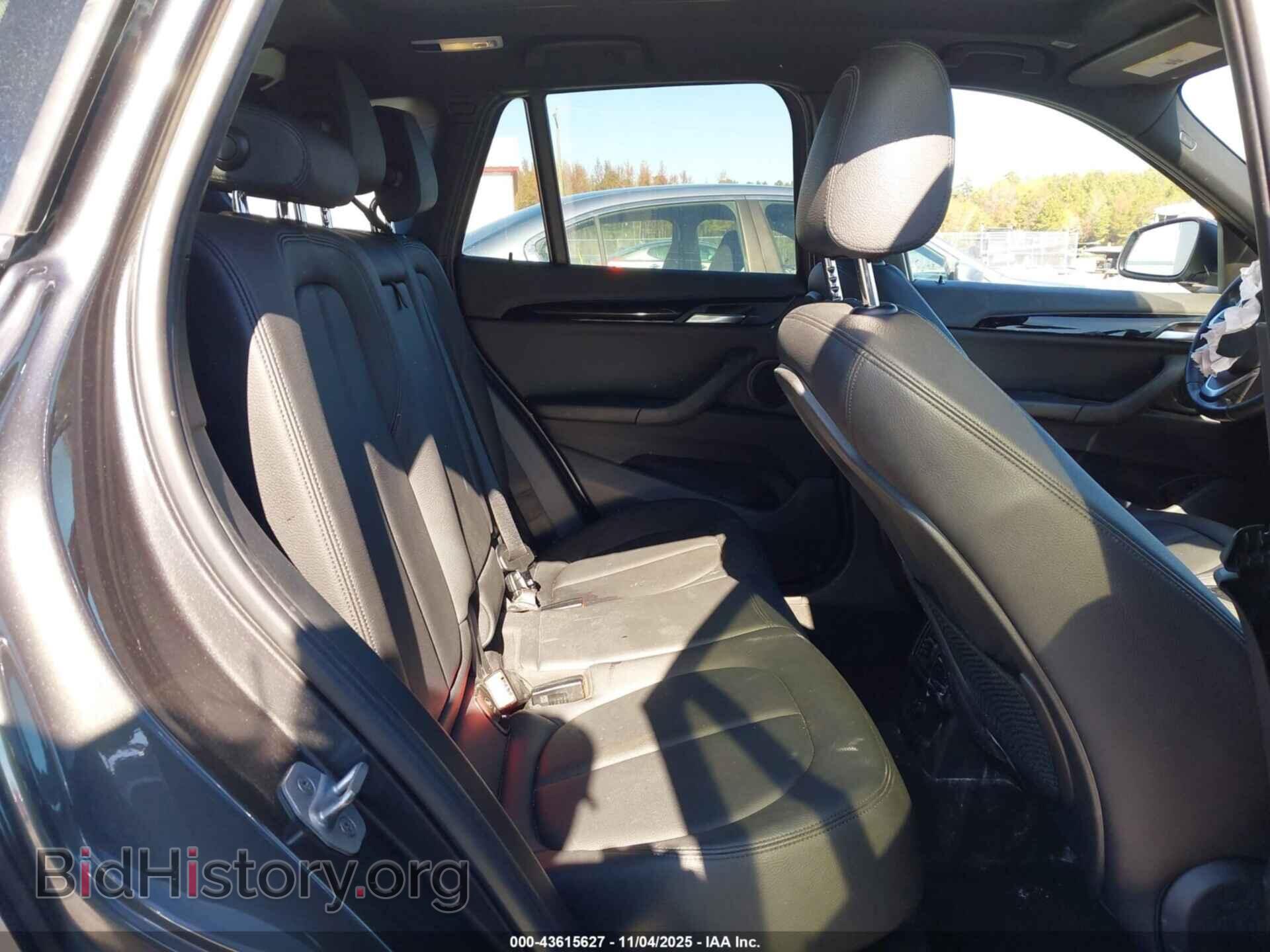 2018 BMW X1 - VIN: WBXHT3C32J5F88575 - Фото 8
