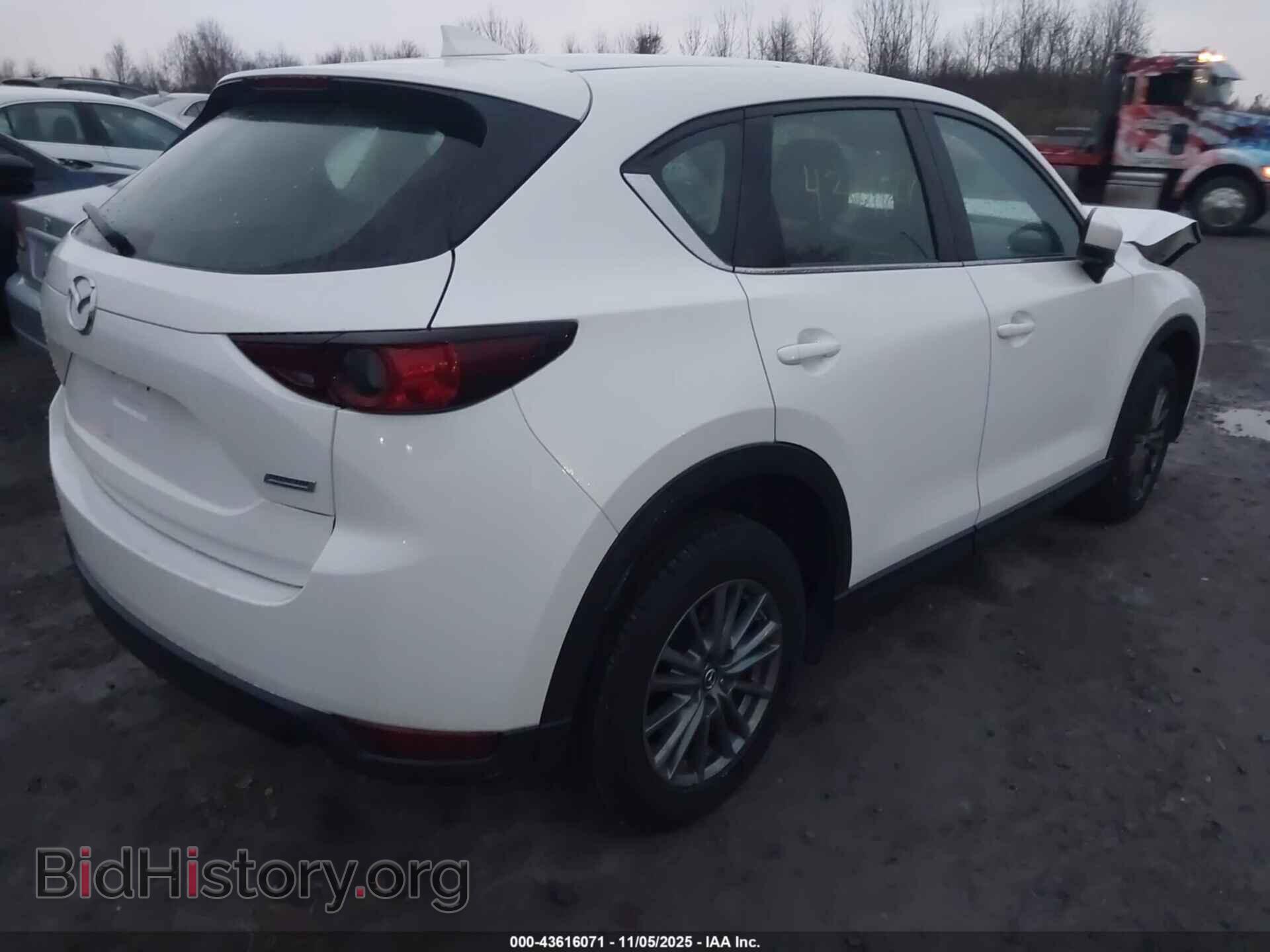 2017 MAZDA CX-5 - VIN: JM3KFBBL4H0164767 - Фото 4