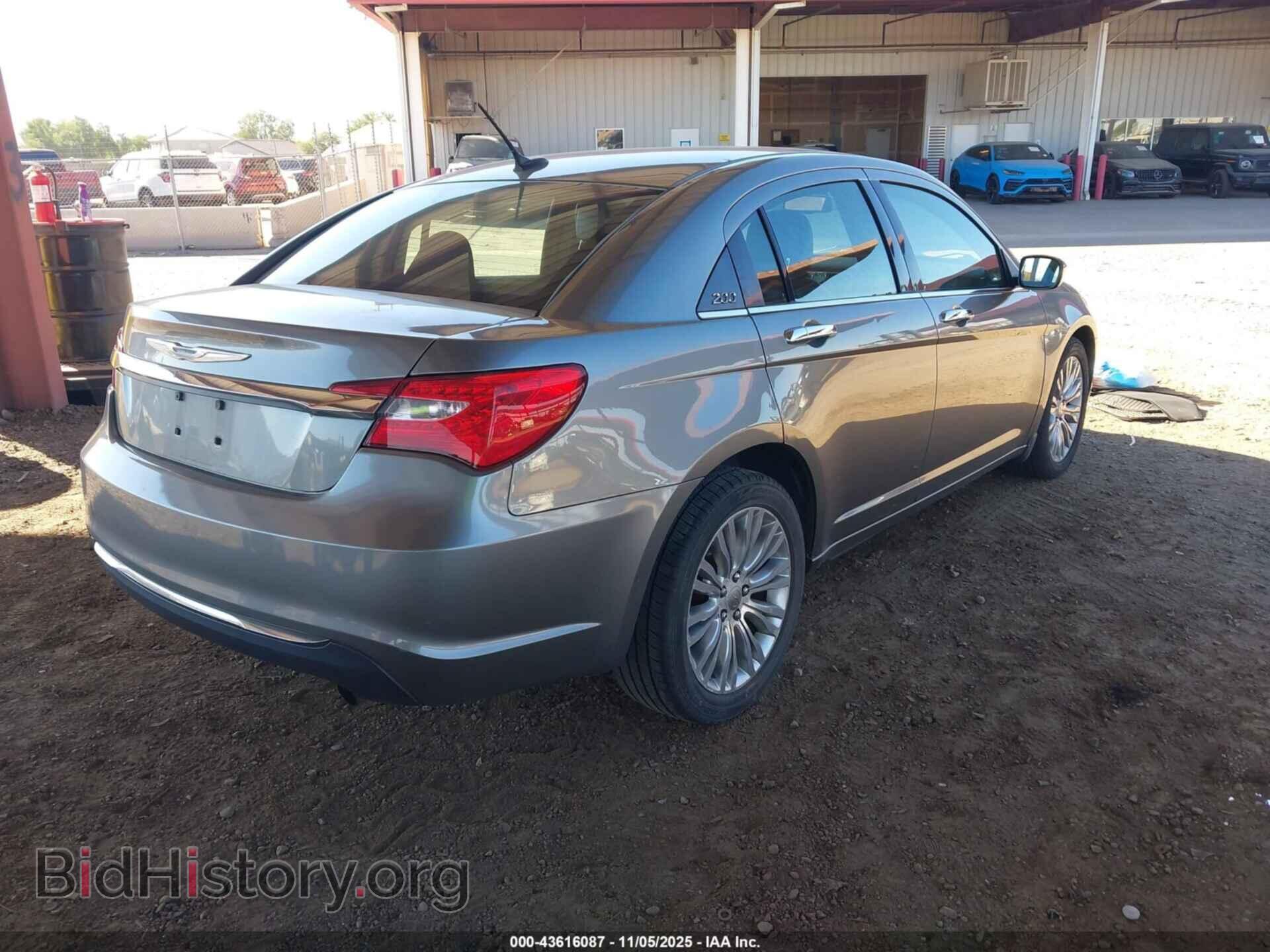 2012 CHRYSLER 200 - VIN: 1C3CCBCB5CN330158 - Фото 4