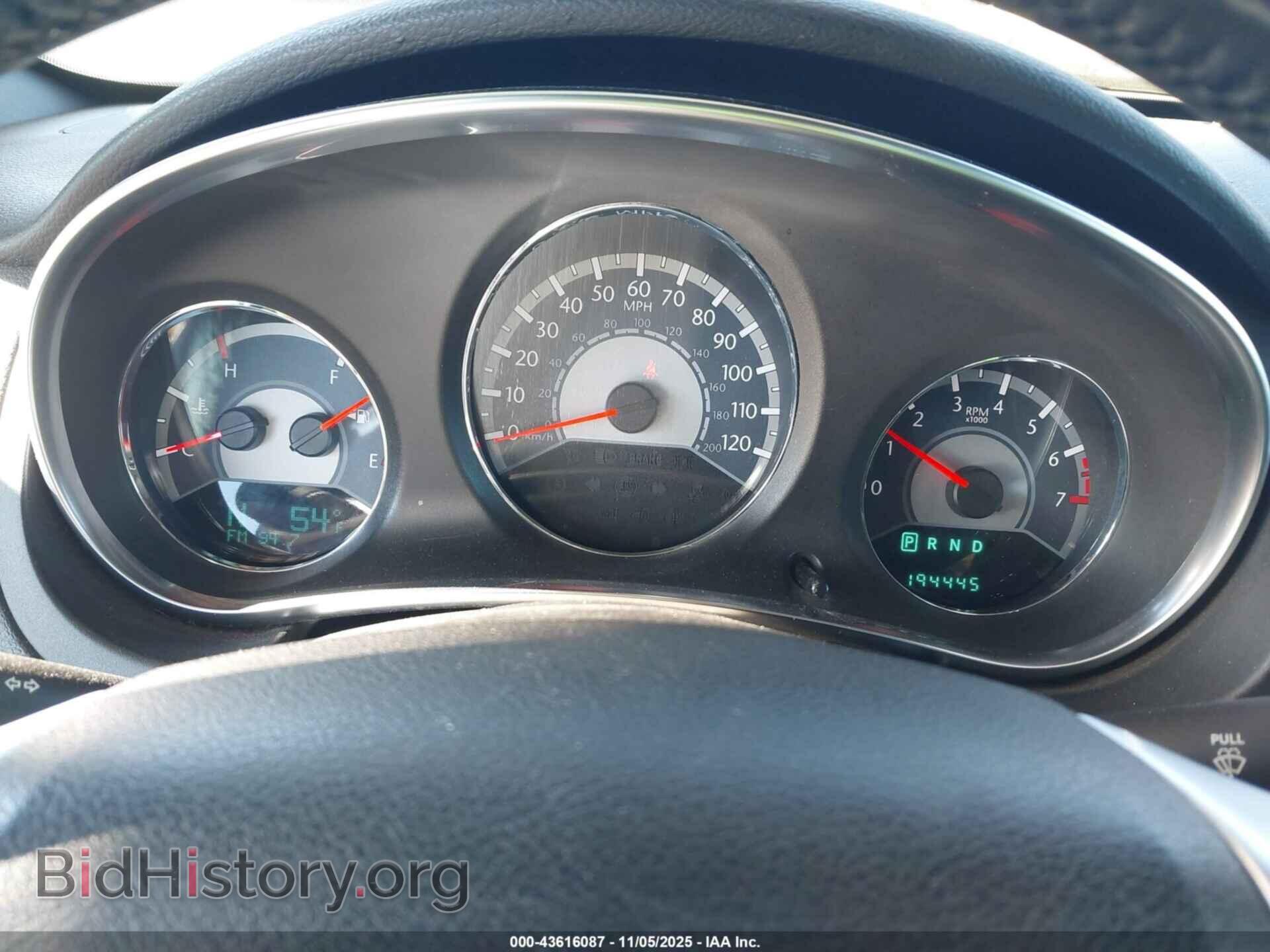 2012 CHRYSLER 200 - VIN: 1C3CCBCB5CN330158 - Фото 7