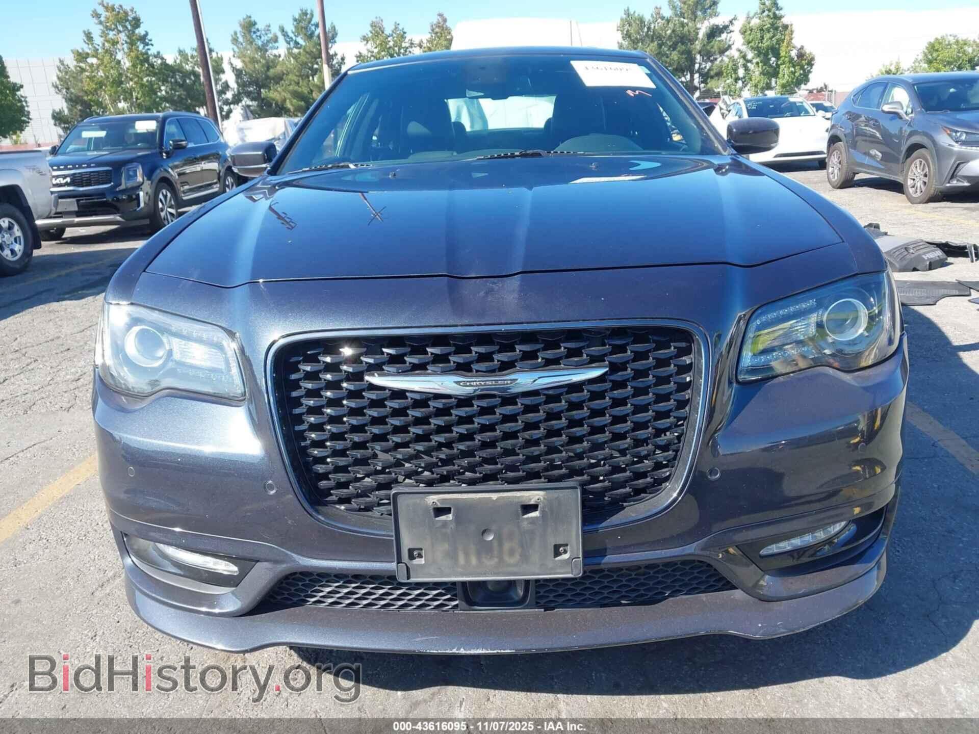 2018 CHRYSLER 300 - VIN: 2C3CCABT0JH319952 - Фото 6