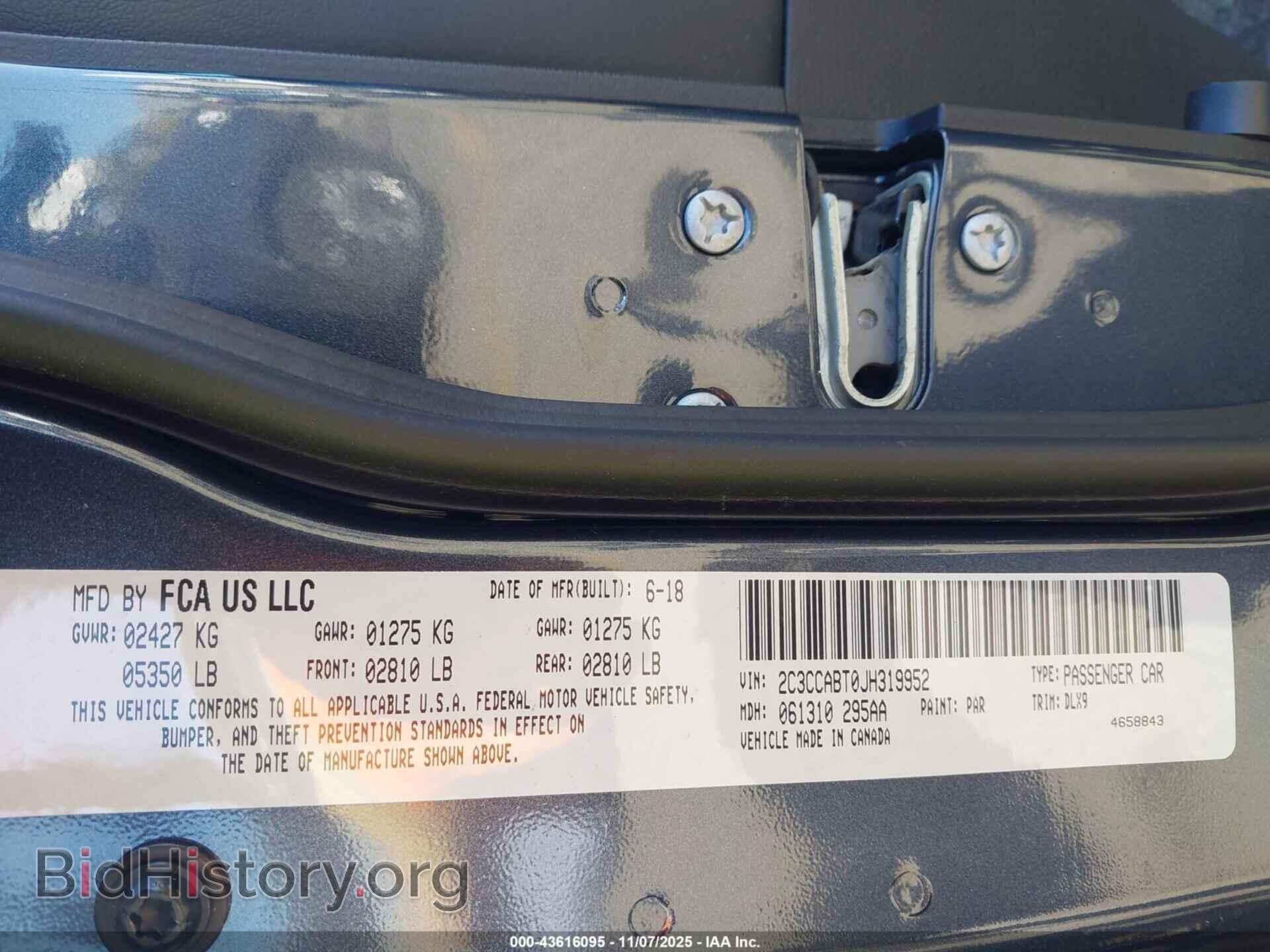 2018 CHRYSLER 300 - VIN: 2C3CCABT0JH319952 - Фото 9