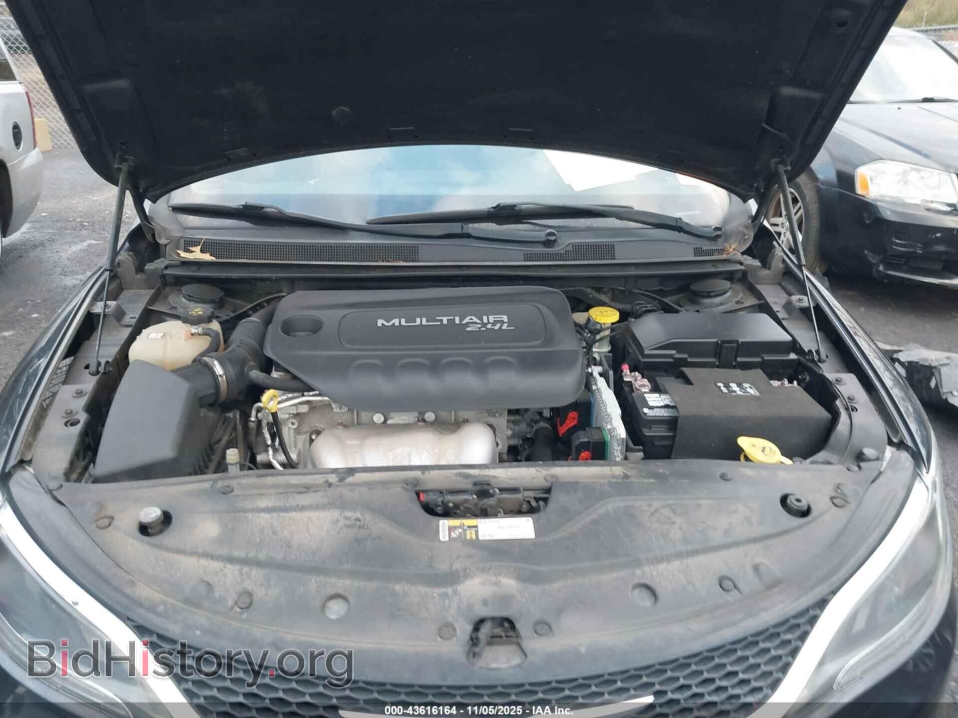 2017 CHRYSLER 200 - VIN: 1C3CCCAB5HN500051 - Фото 10