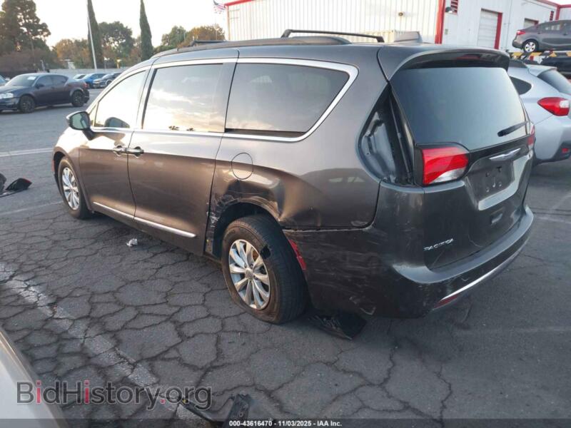 2017 Chrysler PACIFICA (VIN 2C4RC1BG3HR613486) — фото 3 из 16