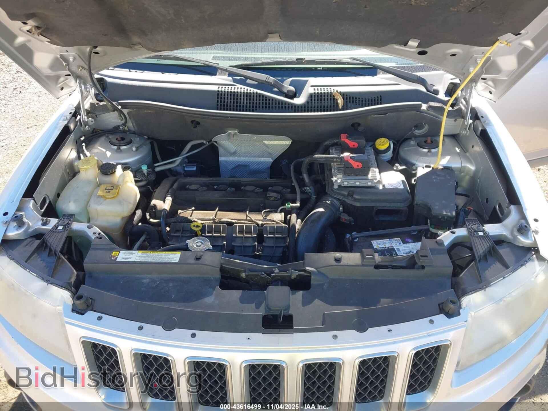 2011 JEEP COMPASS - VIN: 1J4NT1FB2BD235730 - Photo 10
