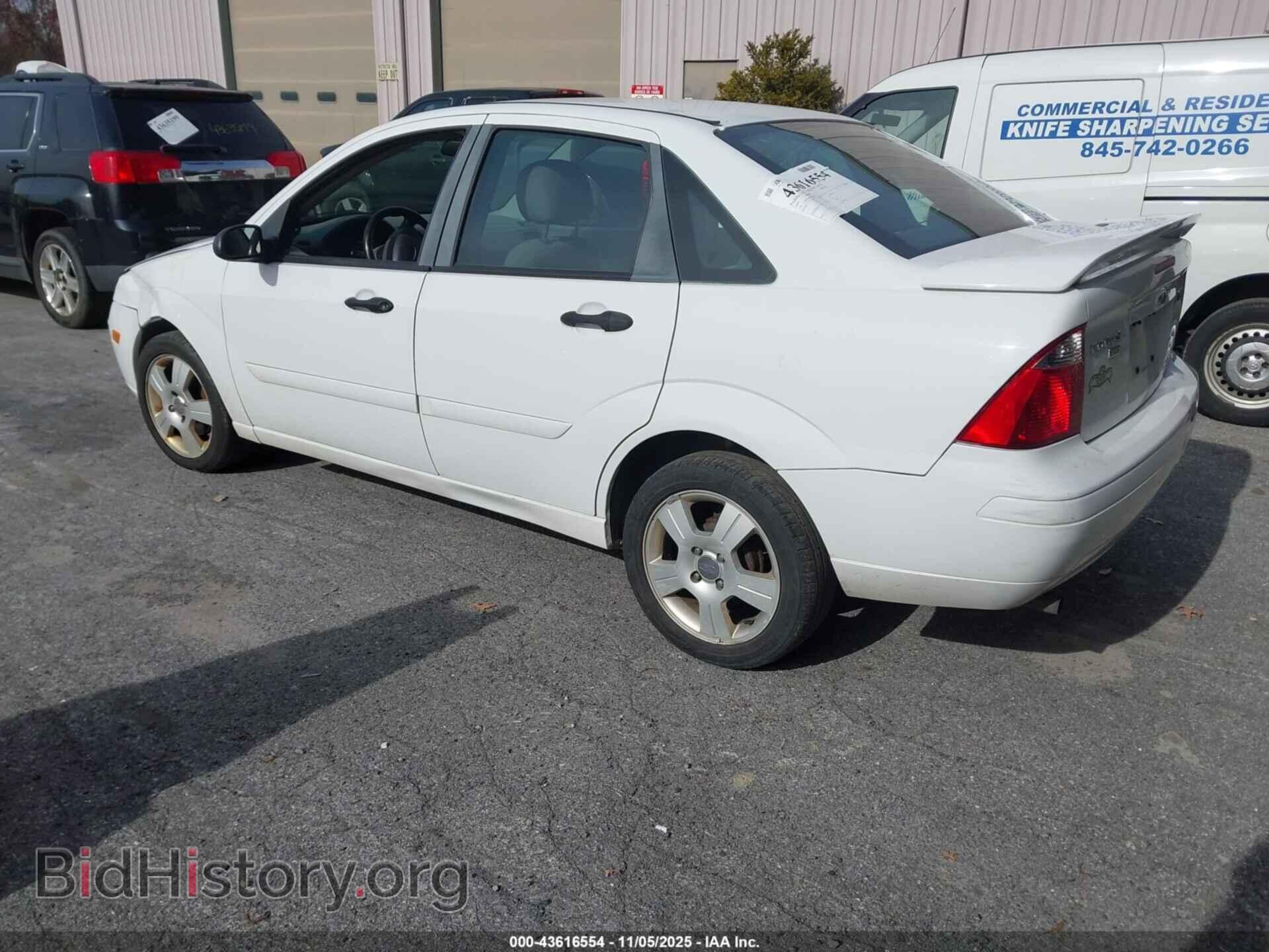 2007 FORD FOCUS - VIN: 1FAFP34N57W211625 - Фото 3