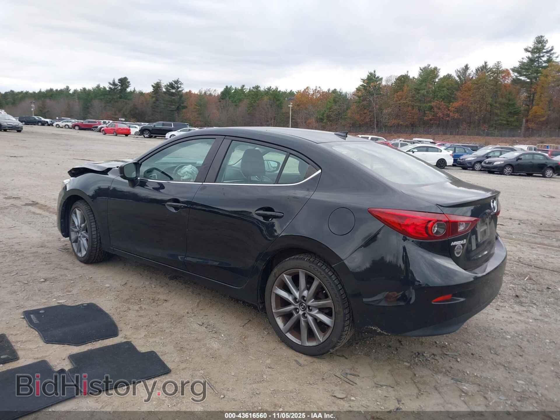 2018 MAZDA MAZDA3 - VIN: 3MZBN1V39JM256491 - Фото 3