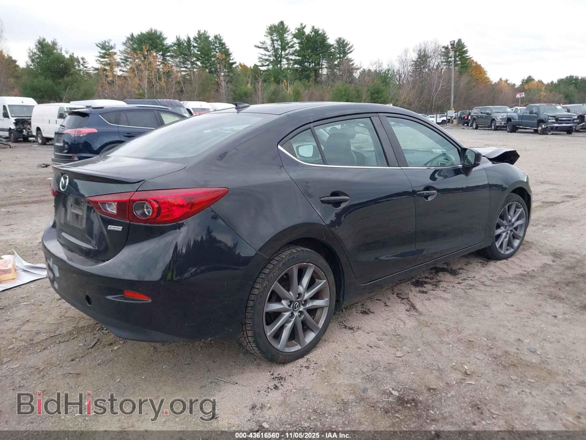 2018 MAZDA MAZDA3 - VIN: 3MZBN1V39JM256491 - Фото 4