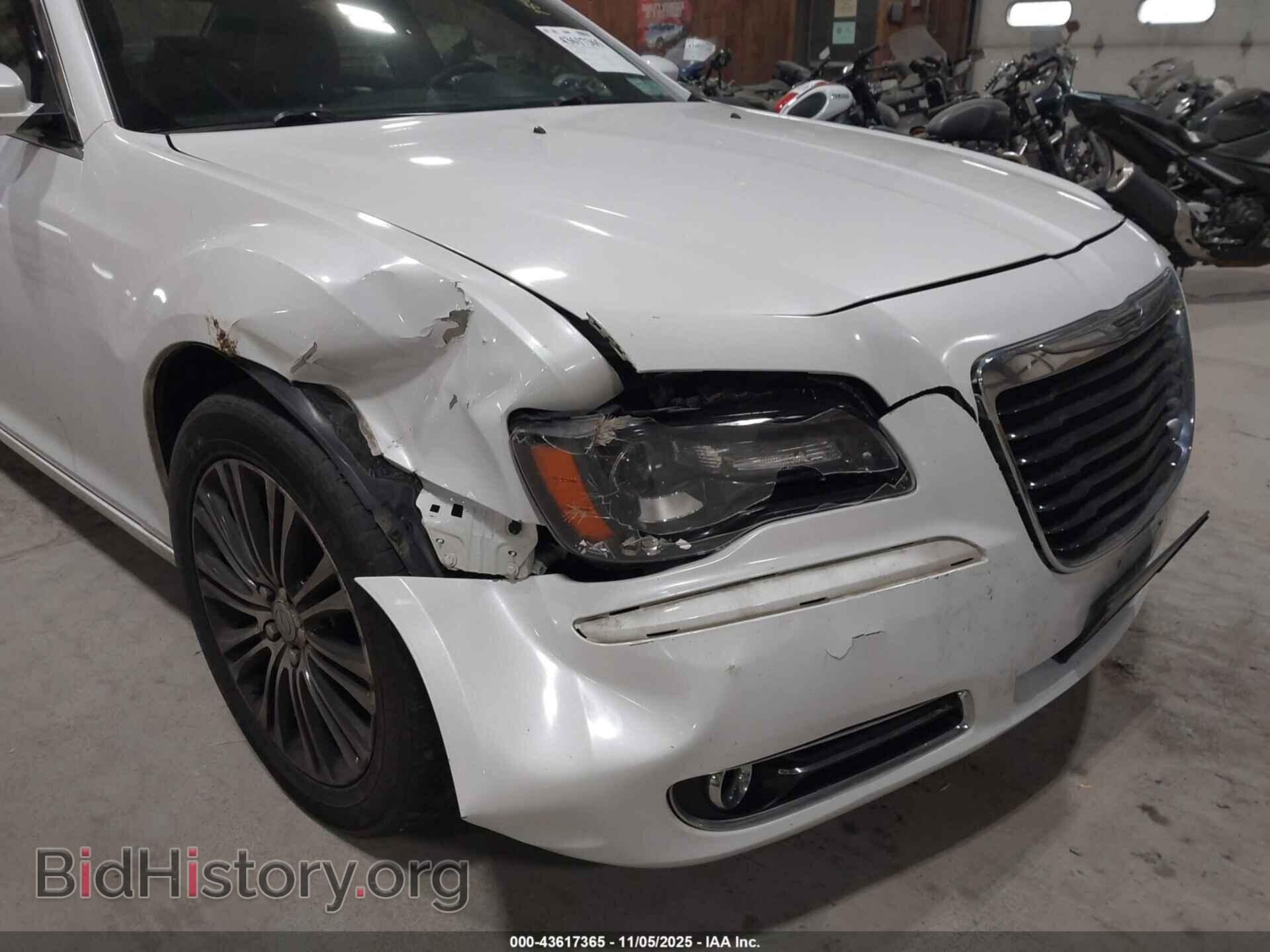 2014 CHRYSLER 300 - VIN: 2C3CCAGG2EH183163 - Фото 6