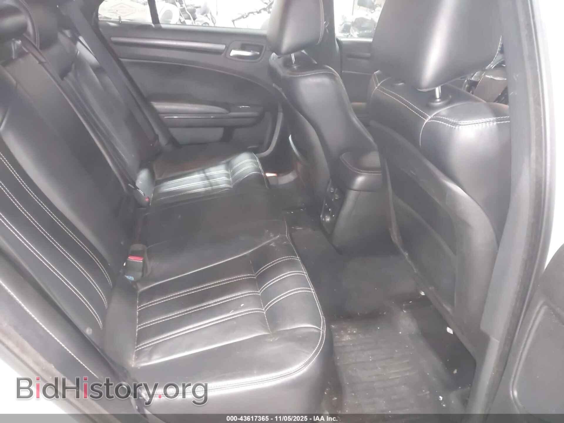 2014 CHRYSLER 300 - VIN: 2C3CCAGG2EH183163 - Фото 8