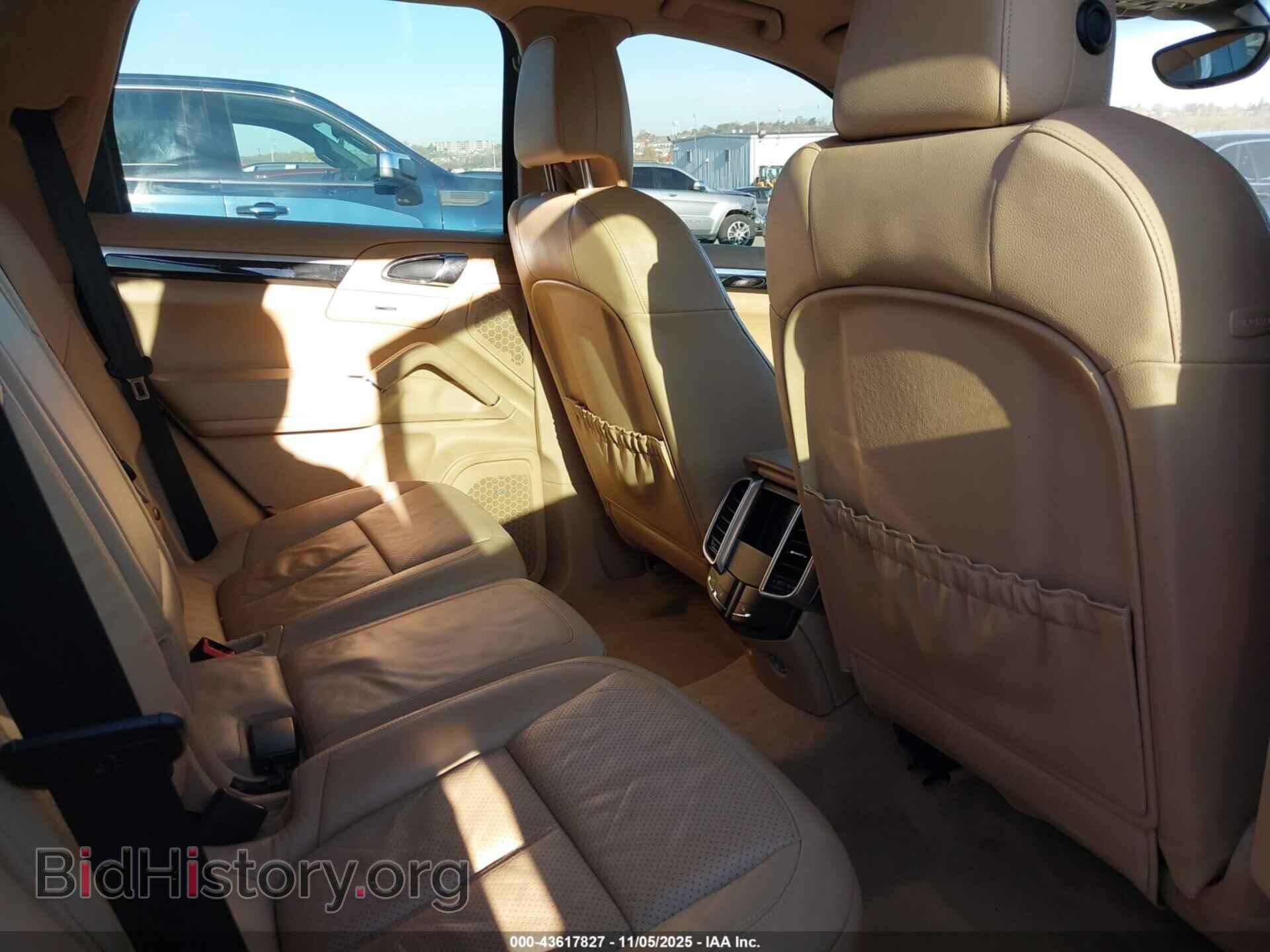 2012 PORSCHE CAYENNE - VIN: WP1AA2A2XCLA00716 - Photo 8